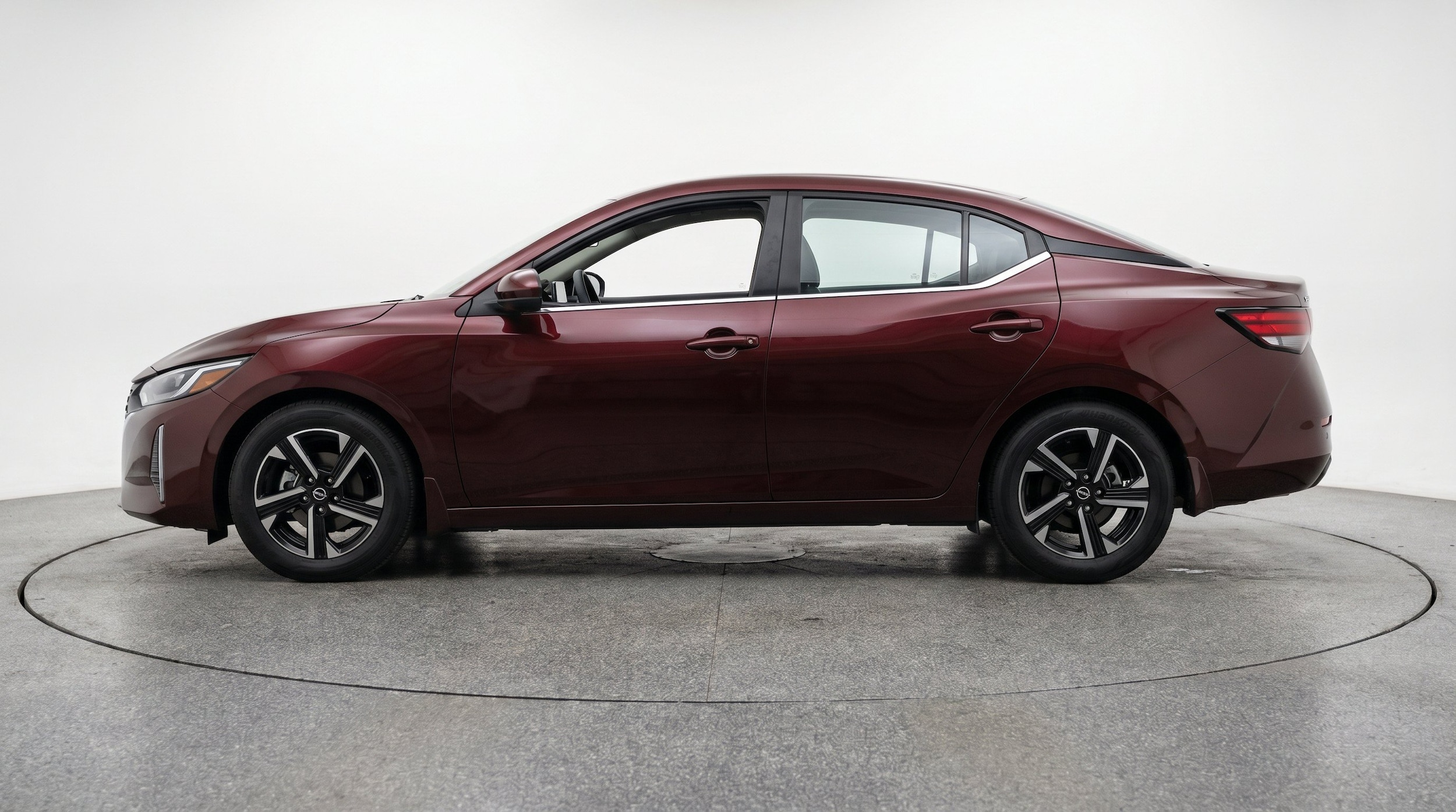 Thumbnail: 2025 Nissan Sentra - 5
