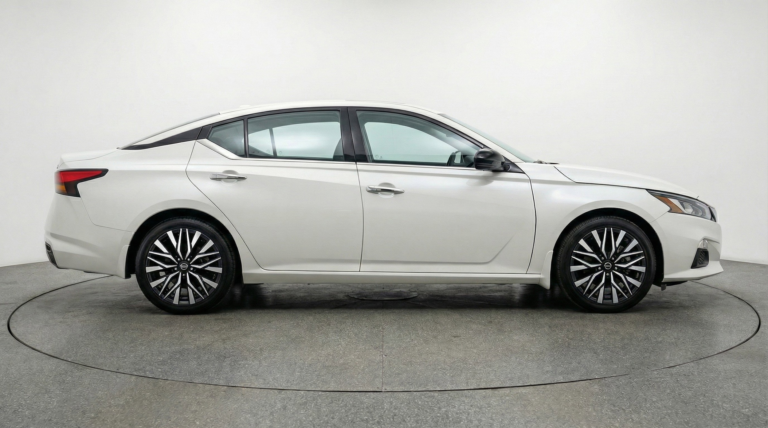 Thumbnail: 2025 Nissan Altima - 11