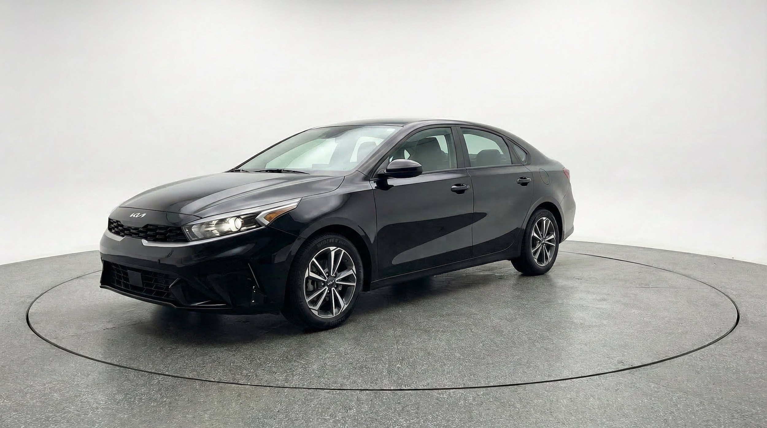 Thumbnail: 2024 Kia Forte - 3