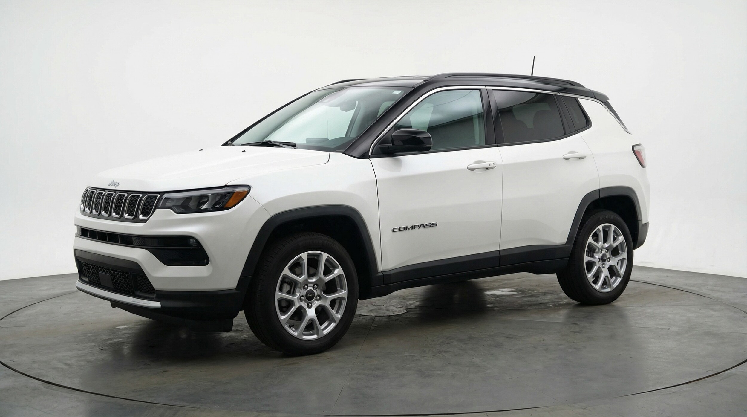 Thumbnail: 2025 Jeep Compass - 3