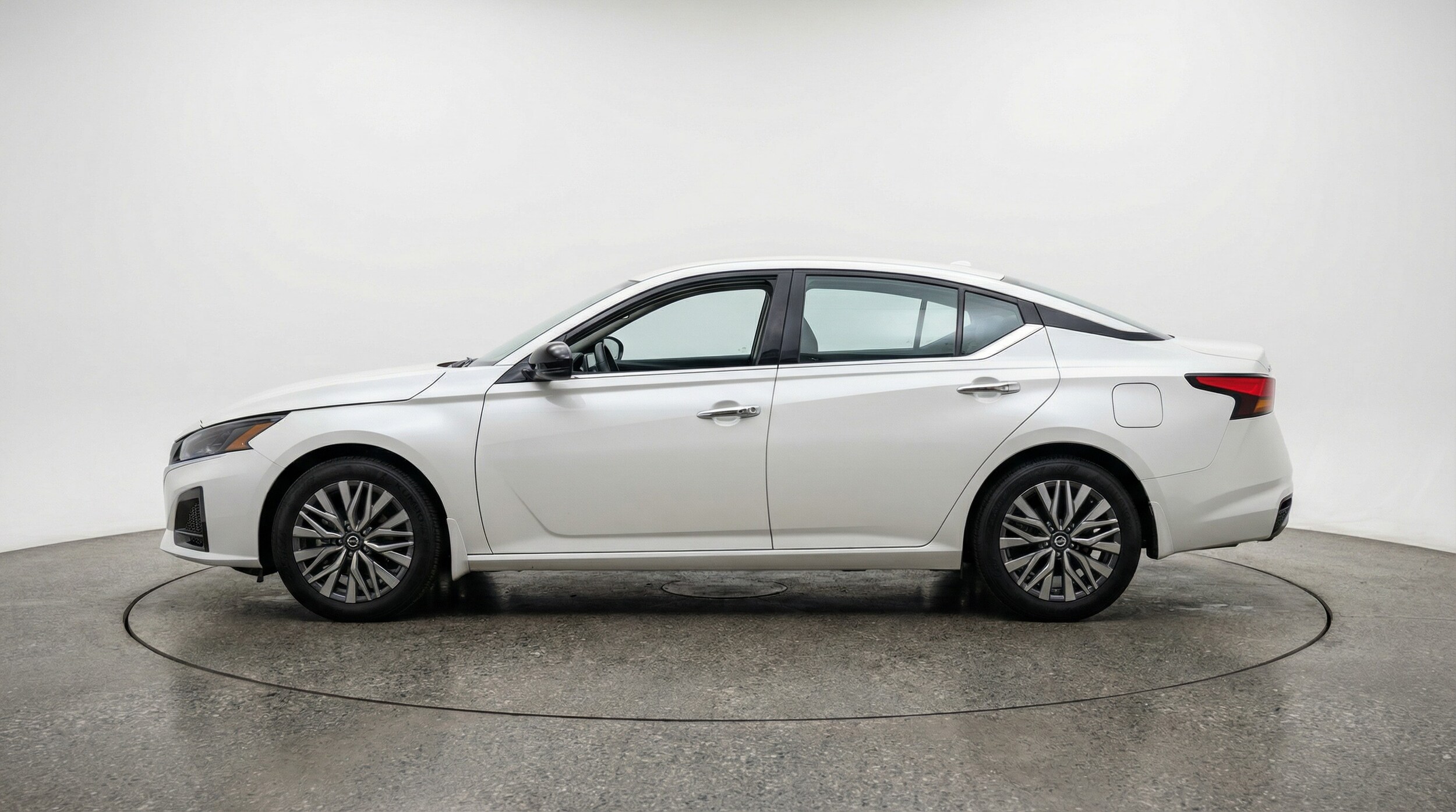 Thumbnail: 2025 Nissan Altima - 4