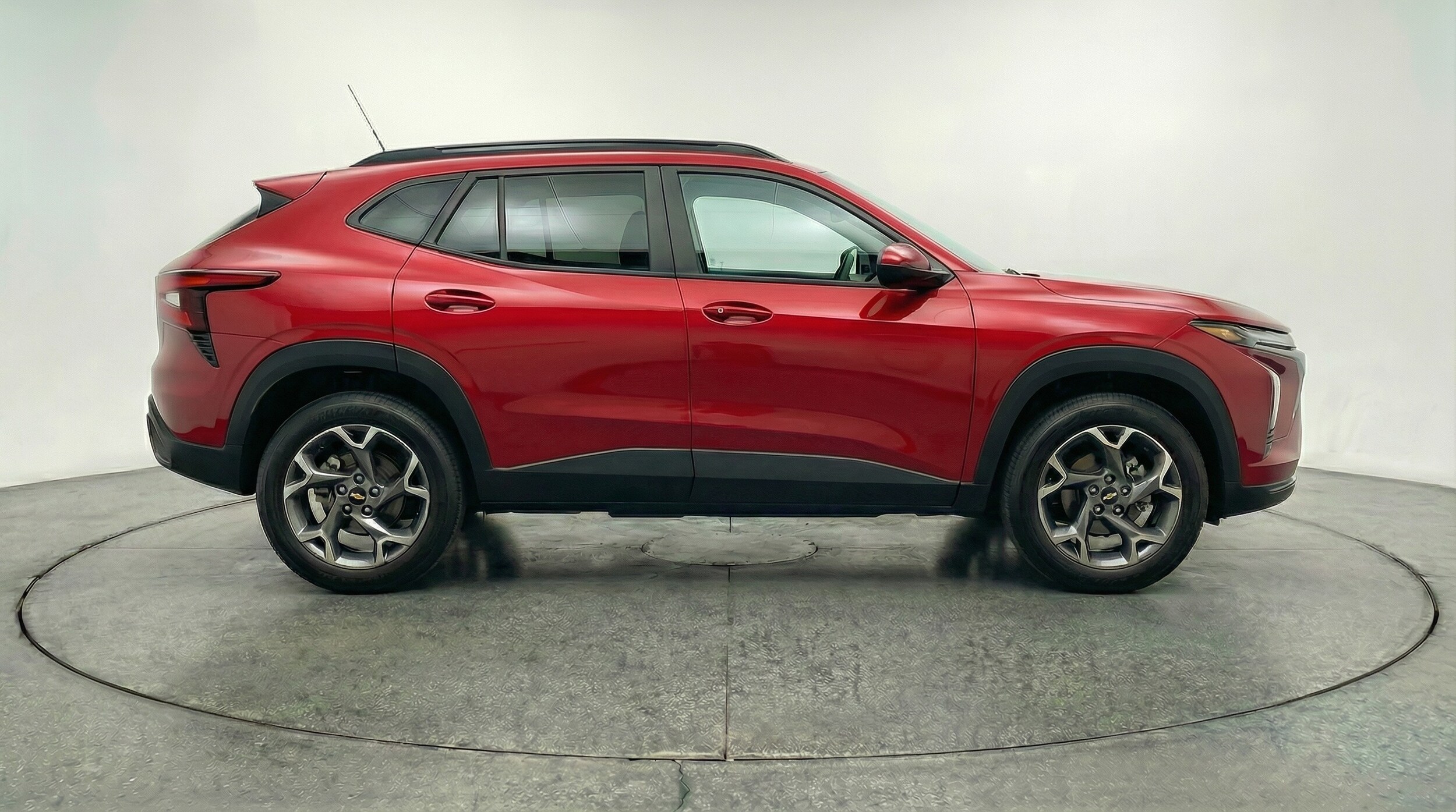 Thumbnail: 2025 Chevrolet Trax - 8