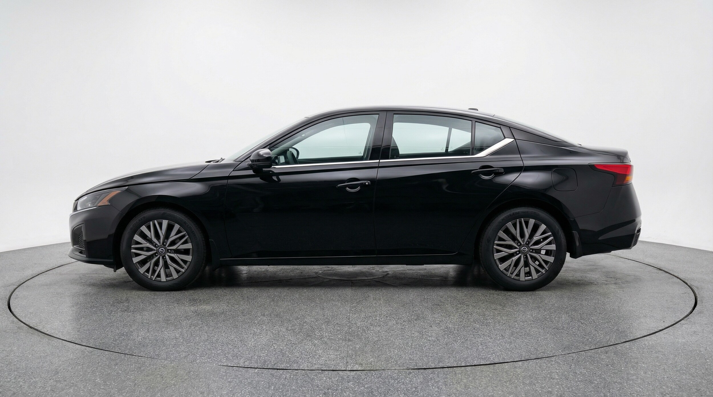 Thumbnail: 2025 Nissan Altima - 4