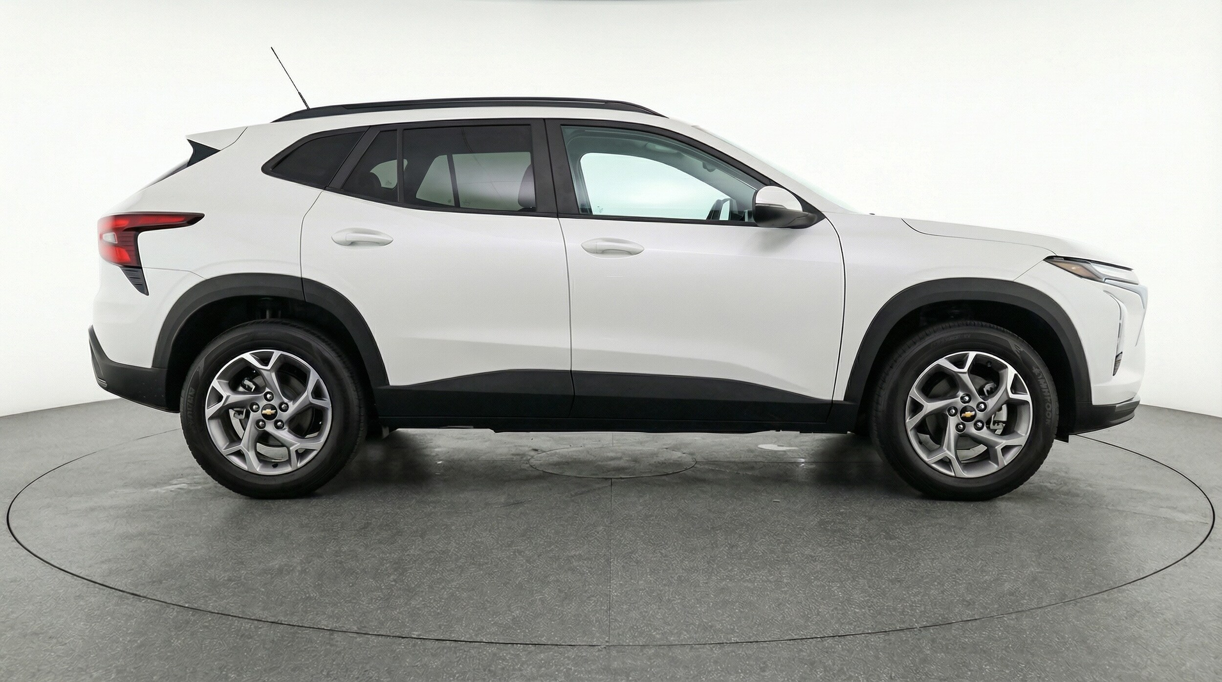 Thumbnail: 2025 Chevrolet Trax - 8