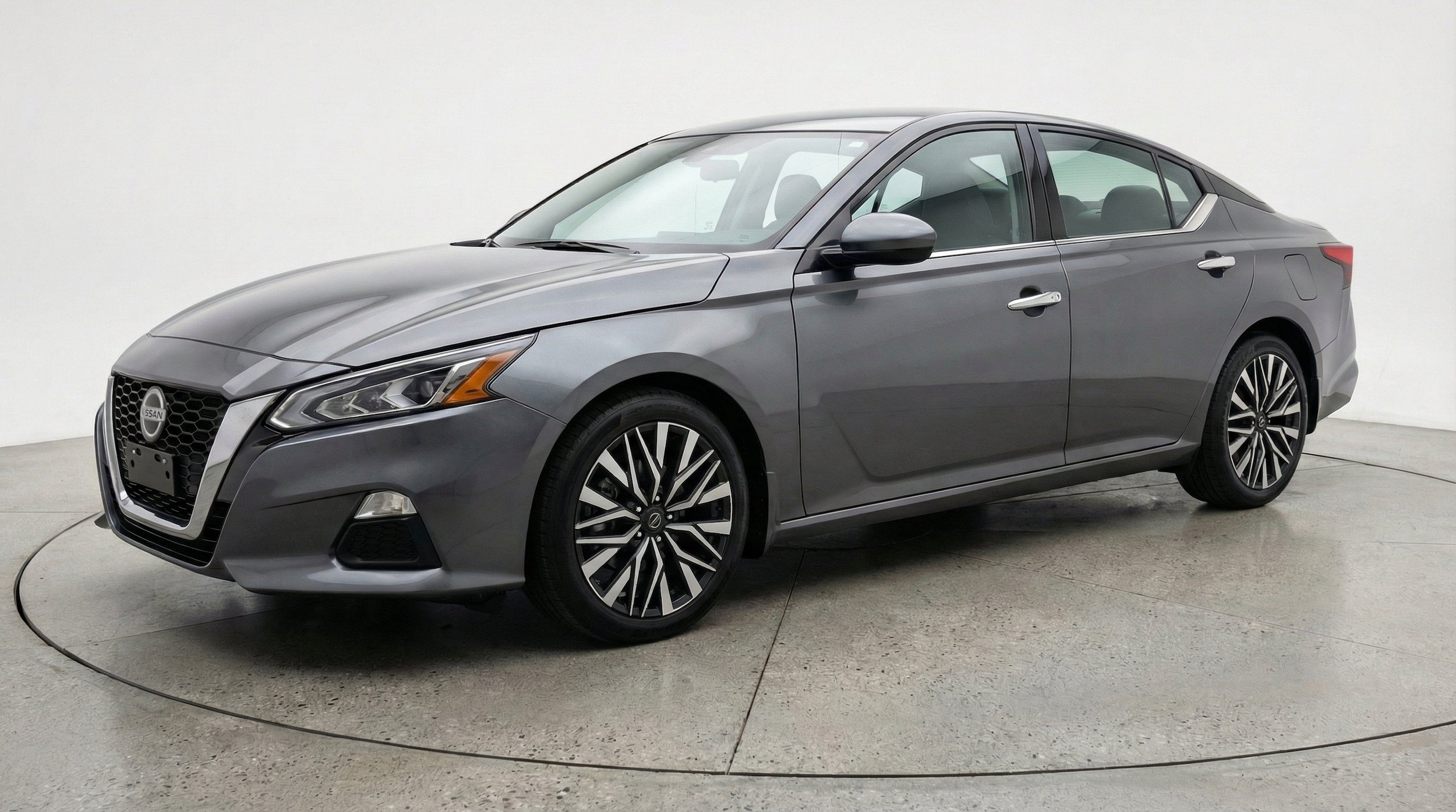 Thumbnail: 2025 Nissan Altima - 3