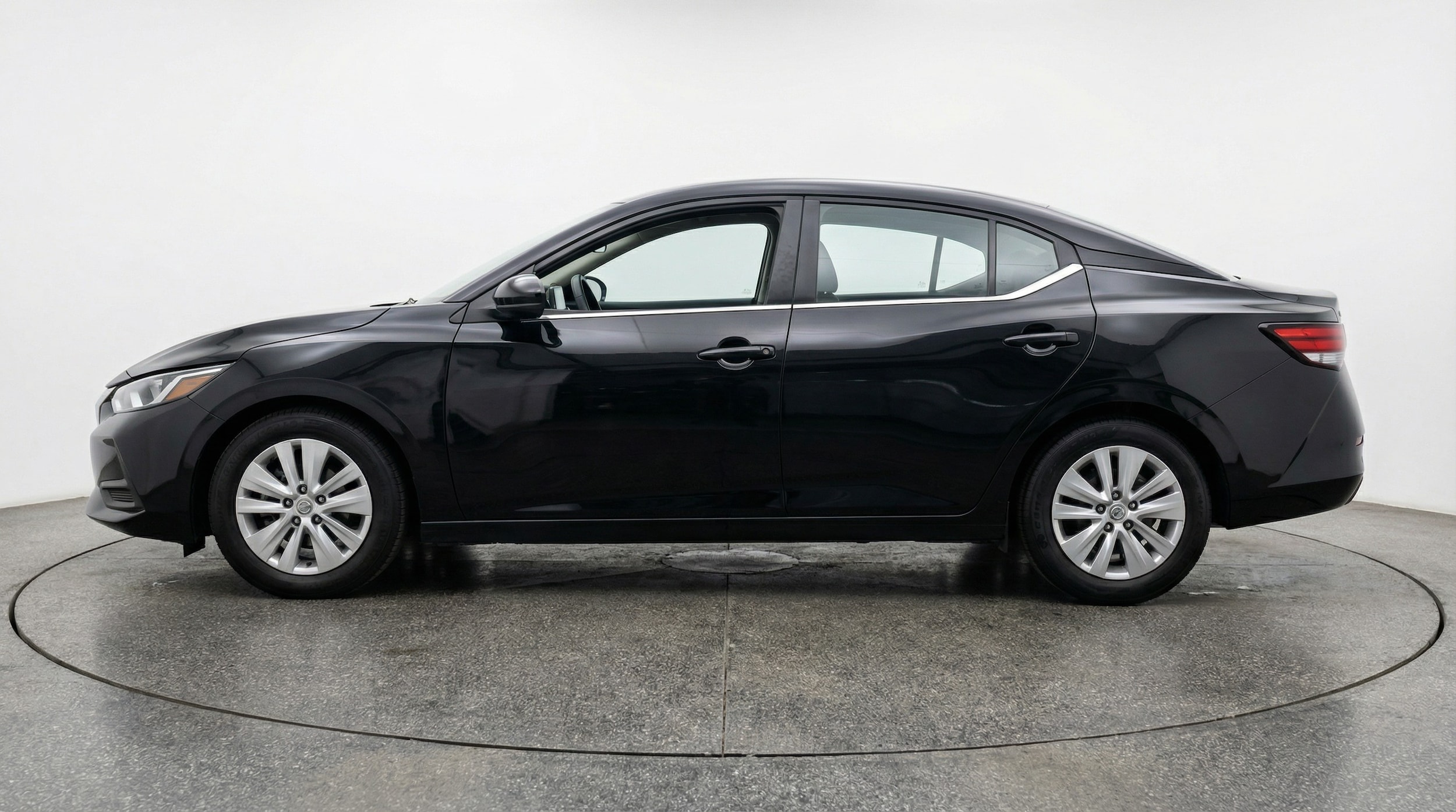 Thumbnail: 2025 Nissan Sentra - 4