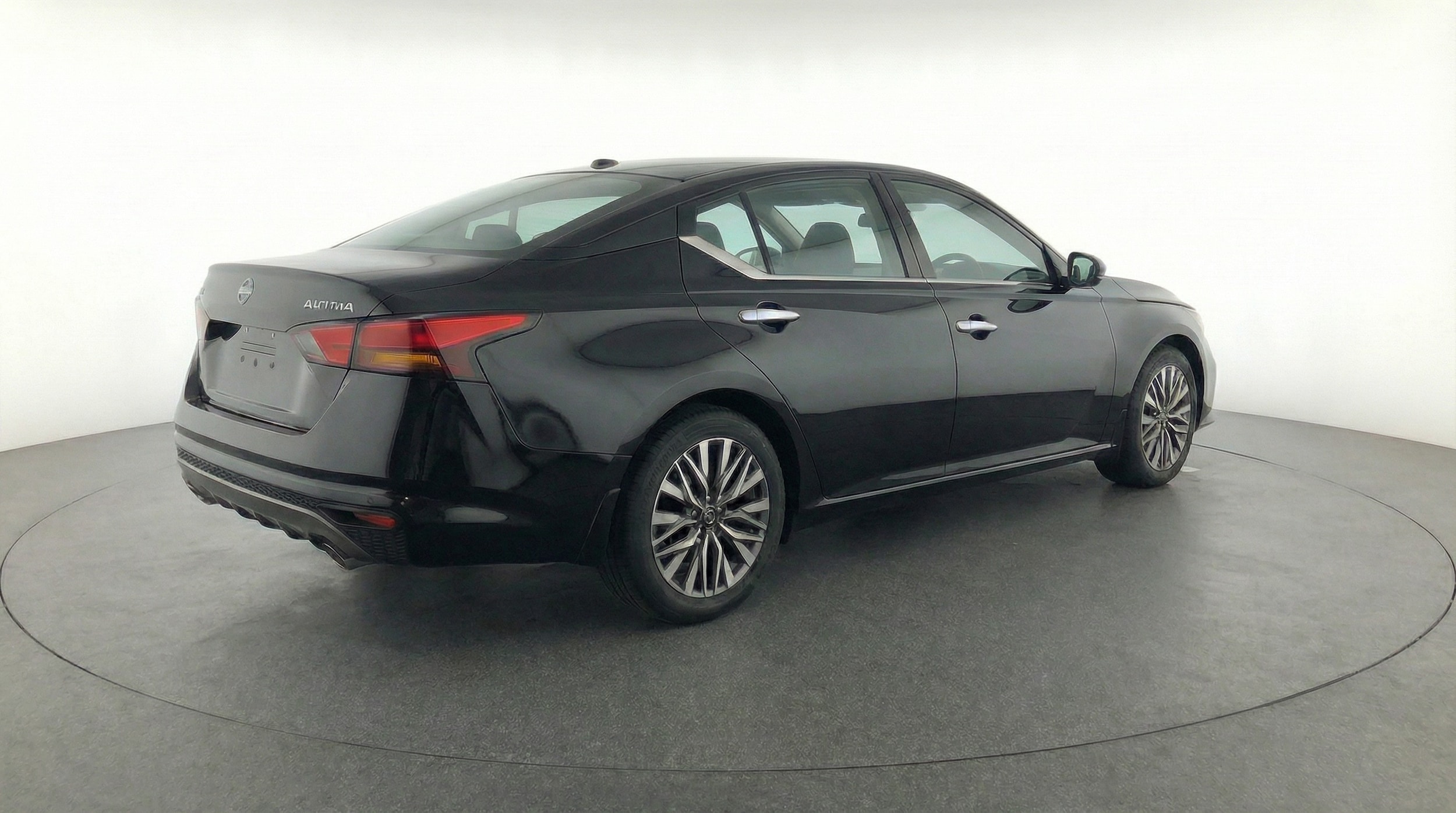 Thumbnail: 2025 Nissan Altima - 7