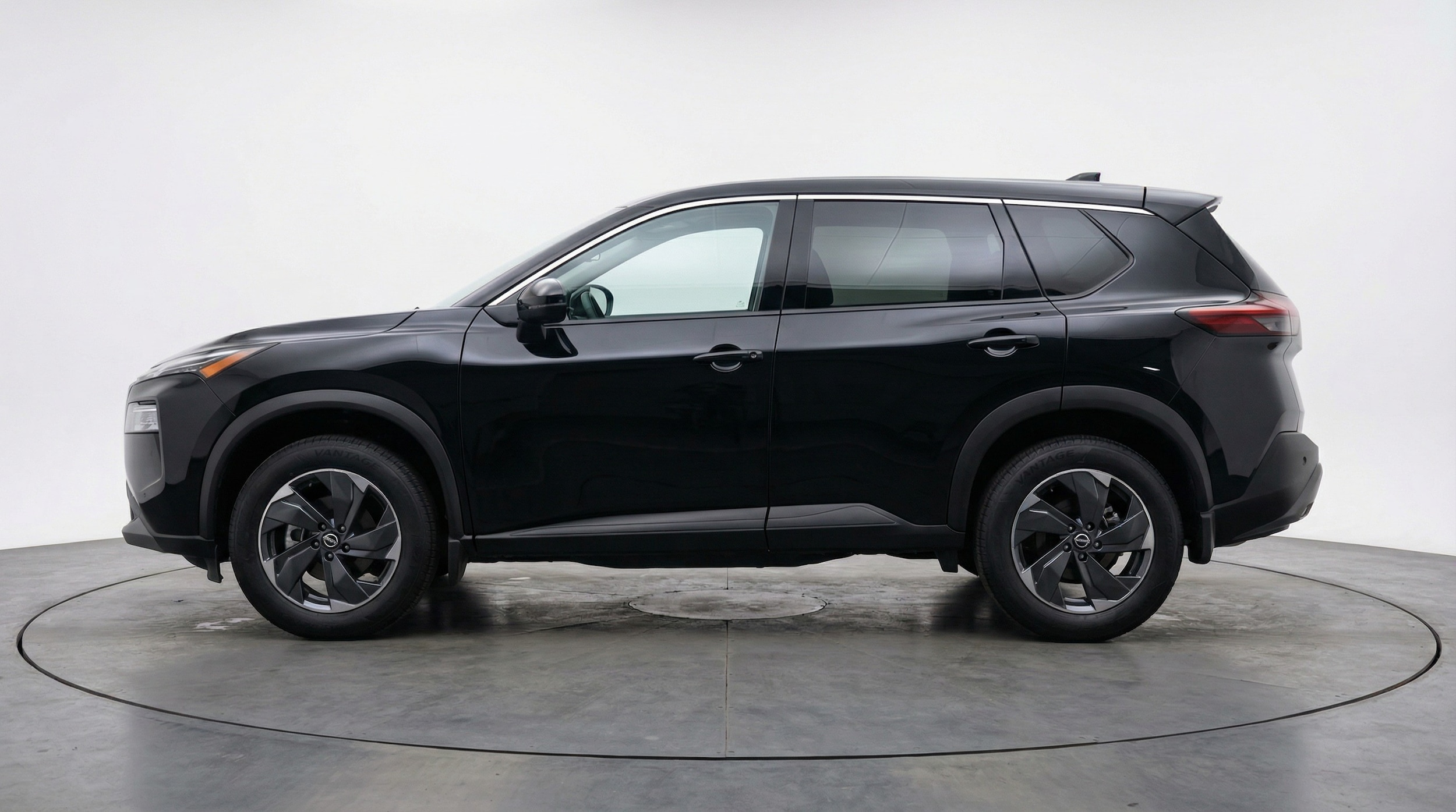 Thumbnail: 2025 Nissan Rogue - 4