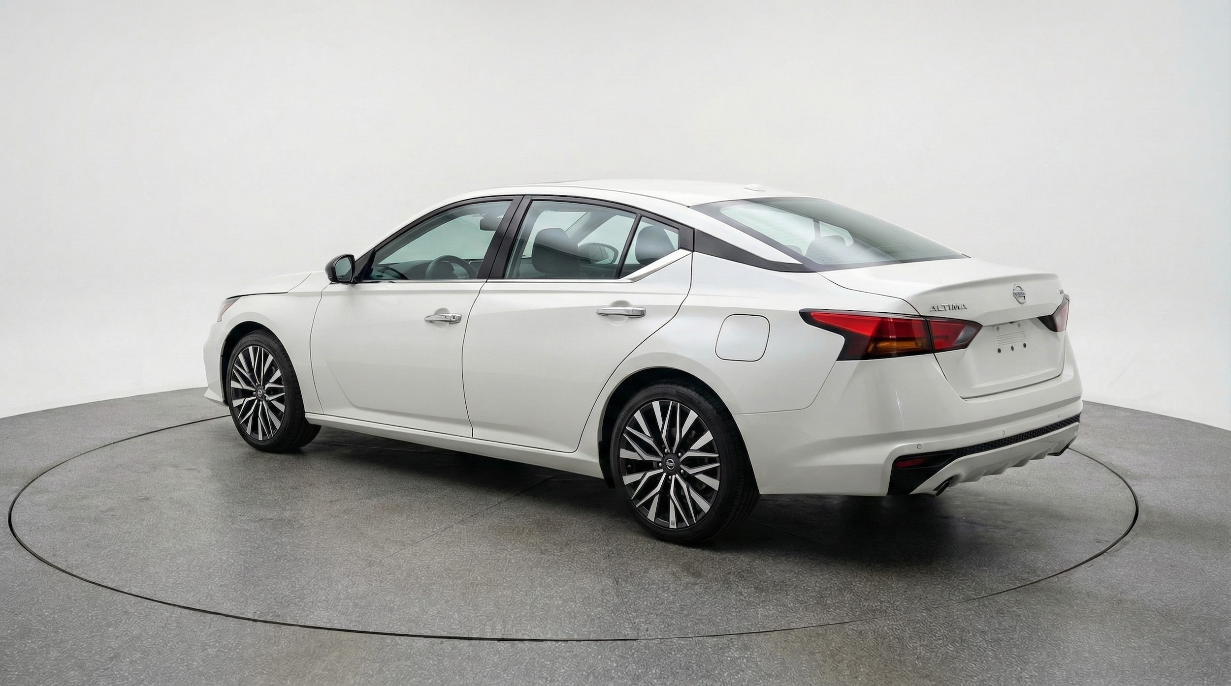 Thumbnail: 2025 Nissan Altima - 5