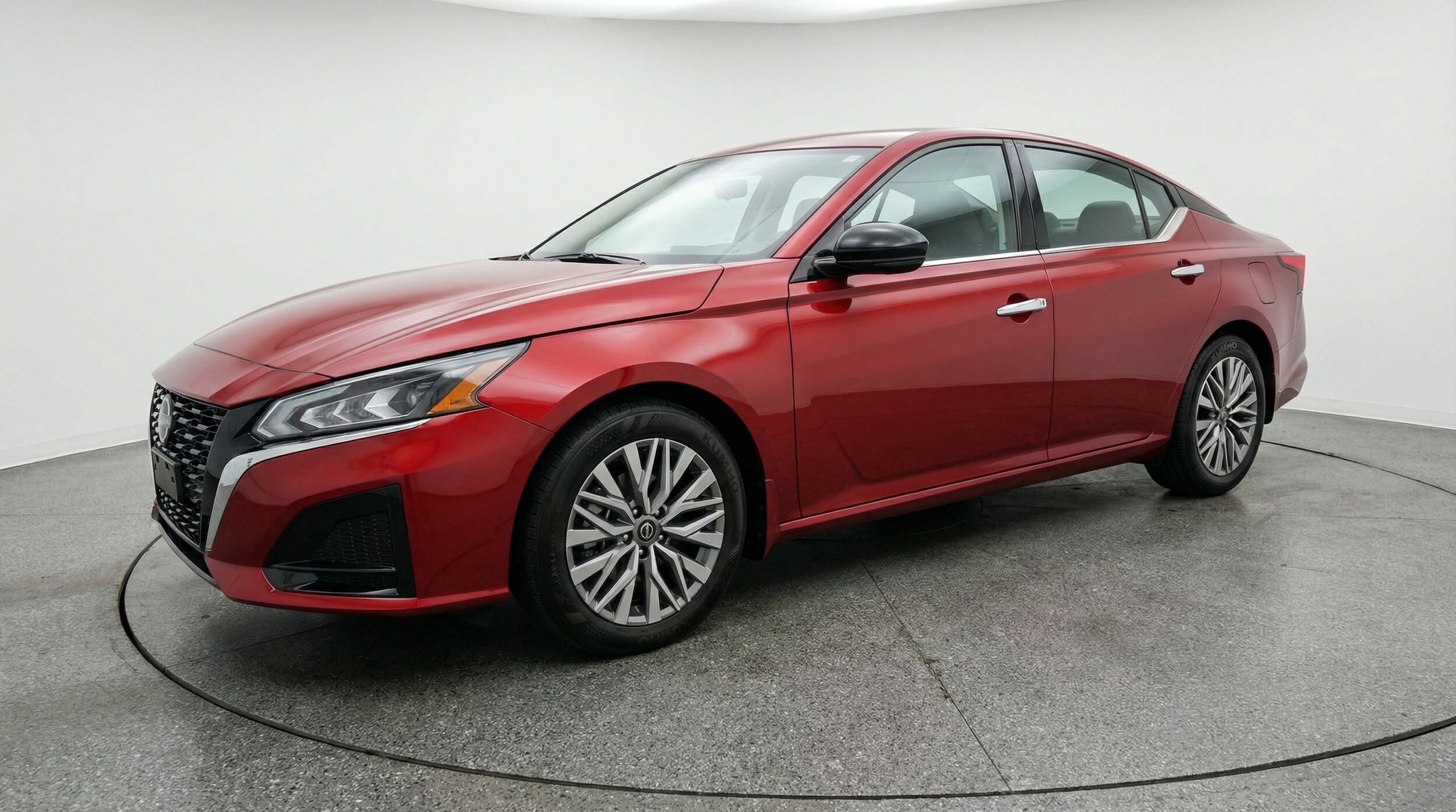 Thumbnail: 2025 Nissan Altima - 3