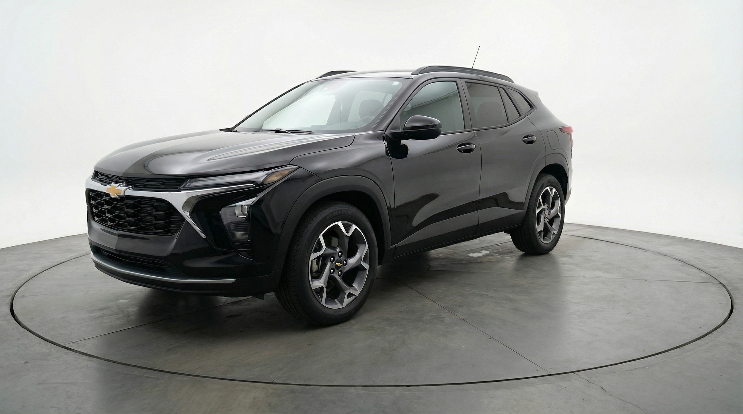 Thumbnail: 2025 Chevrolet Trax - 3