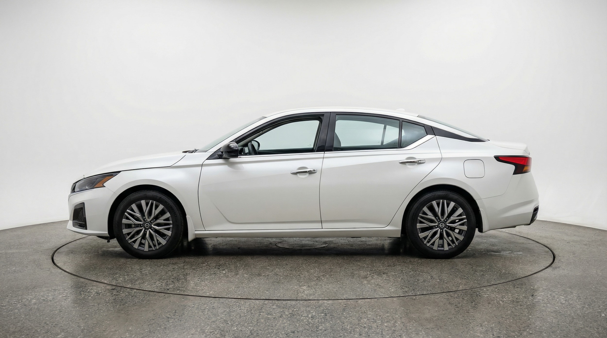 Thumbnail: 2025 Nissan Altima - 4