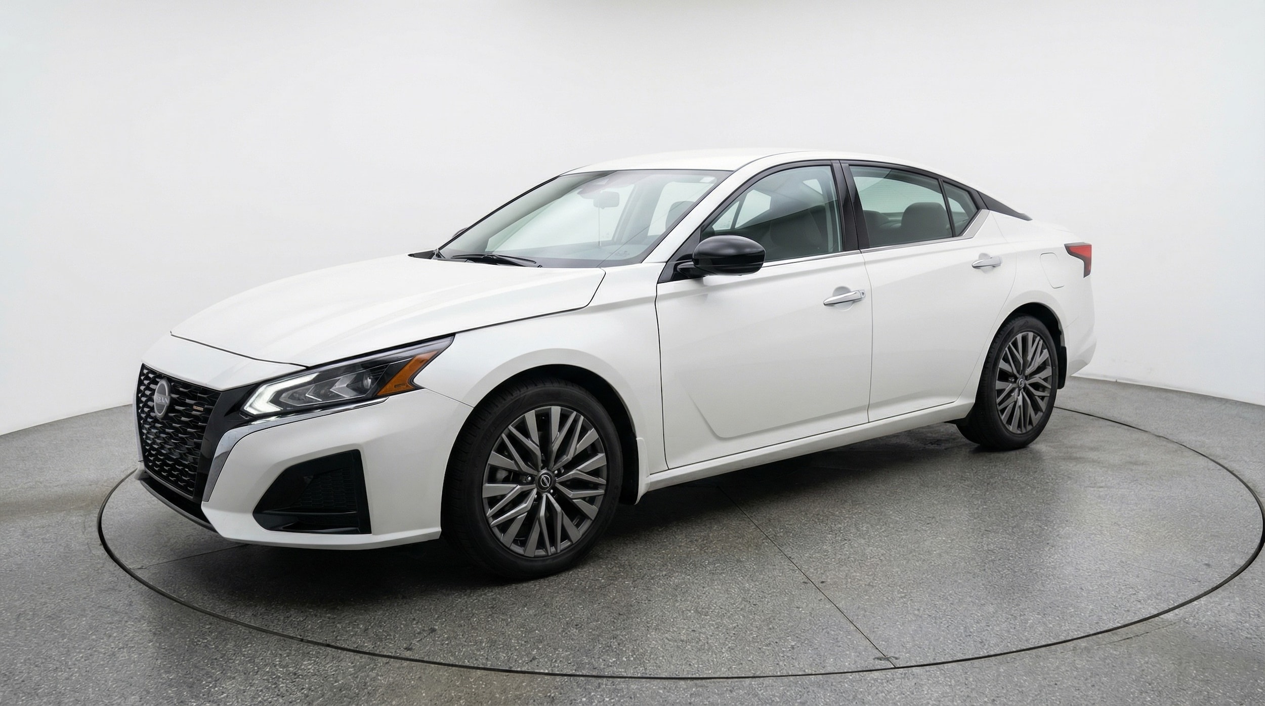 Thumbnail: 2025 Nissan Altima - 3