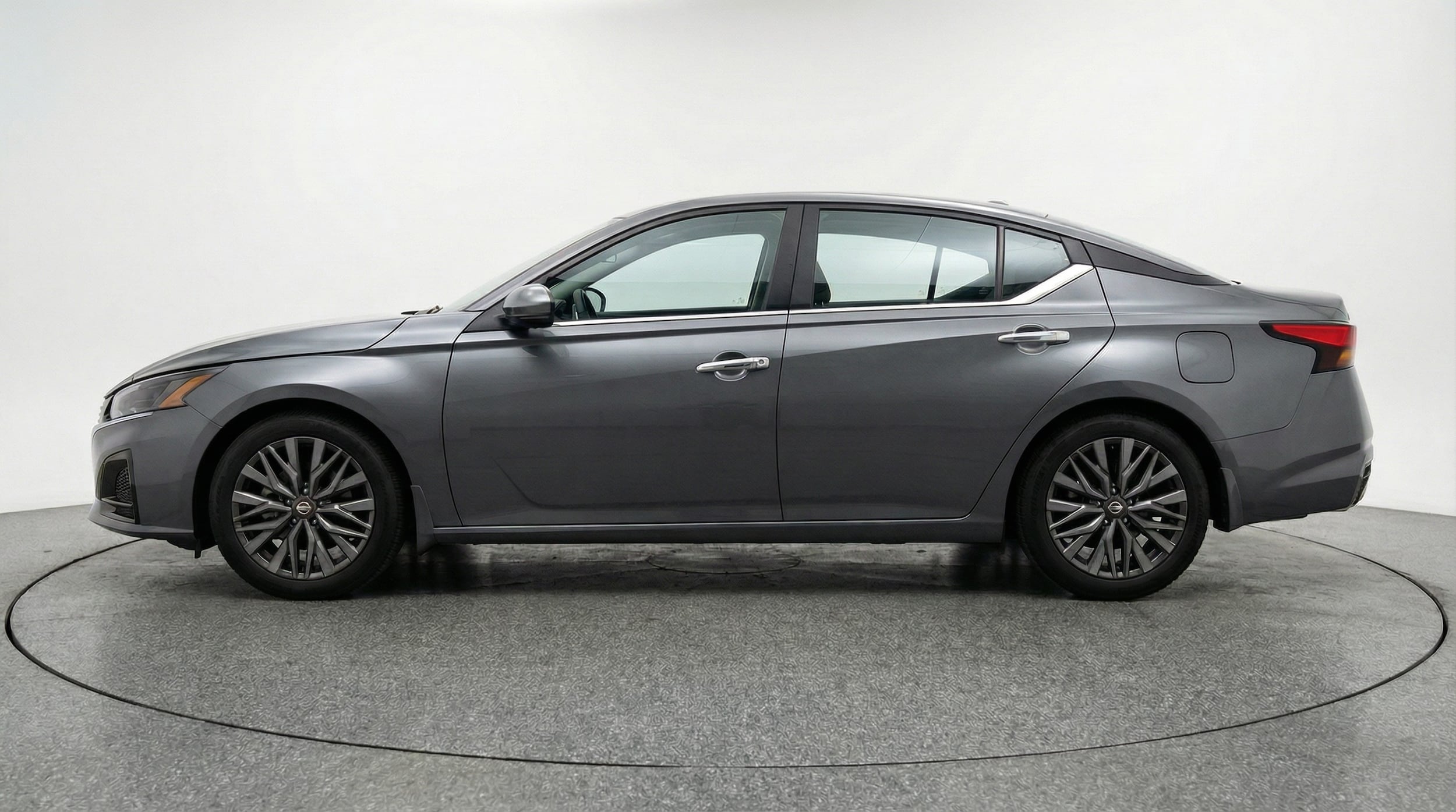 Thumbnail: 2025 Nissan Altima - 4