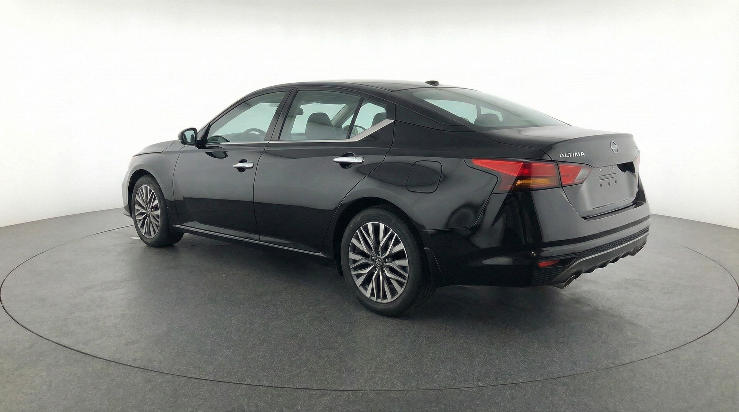 Thumbnail: 2025 Nissan Altima - 5