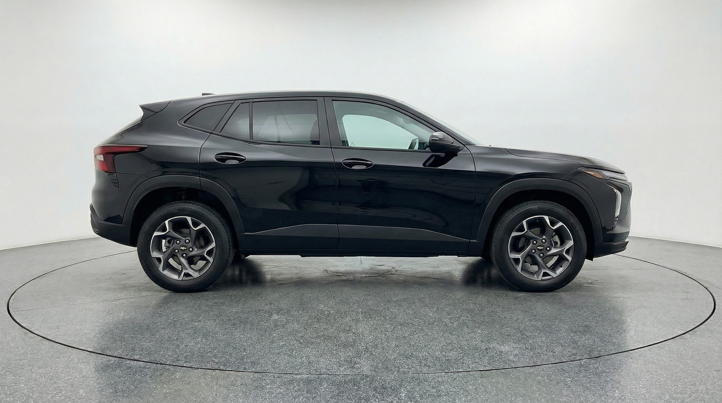 Thumbnail: 2025 Chevrolet Trax - 8