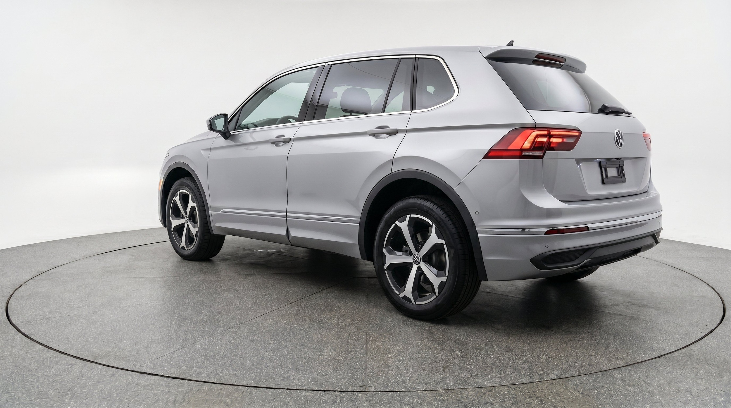 Thumbnail: 2026 Volkswagen Tiguan - 6