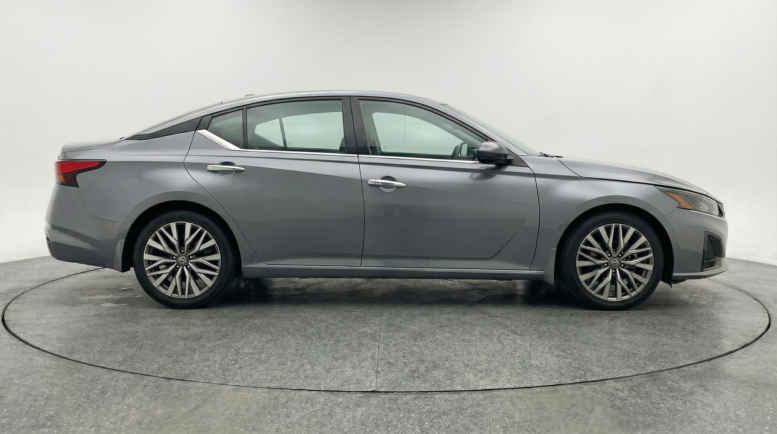 Thumbnail: 2025 Nissan Altima - 8