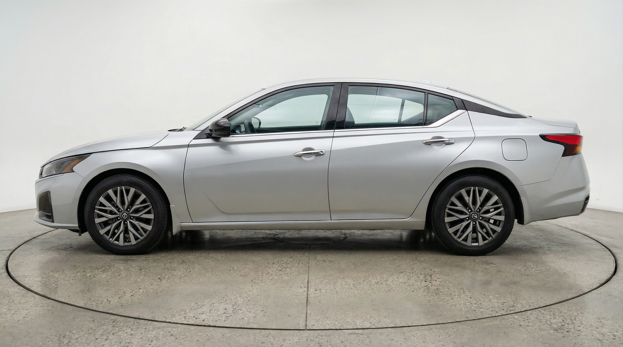 Thumbnail: 2025 Nissan Altima - 4