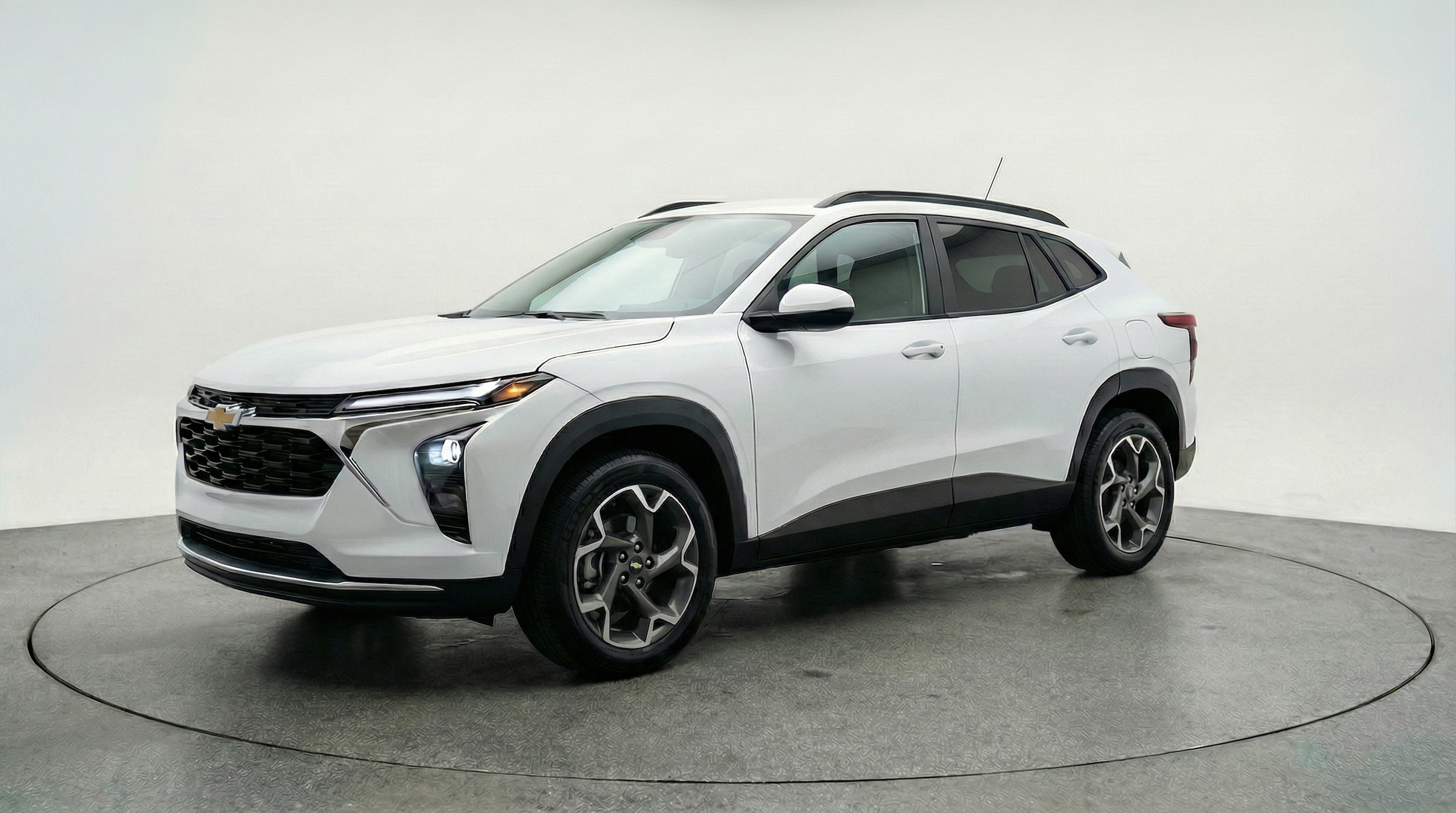 Thumbnail: 2025 Chevrolet Trax - 3