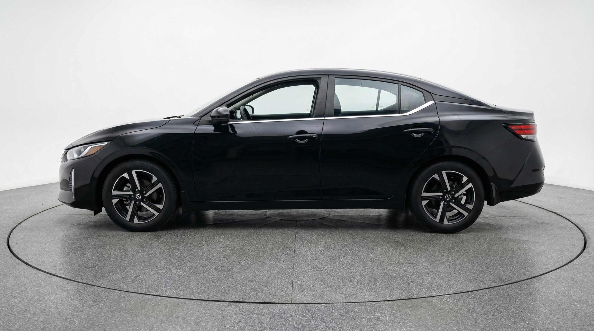 Thumbnail: 2025 Nissan Sentra - 4