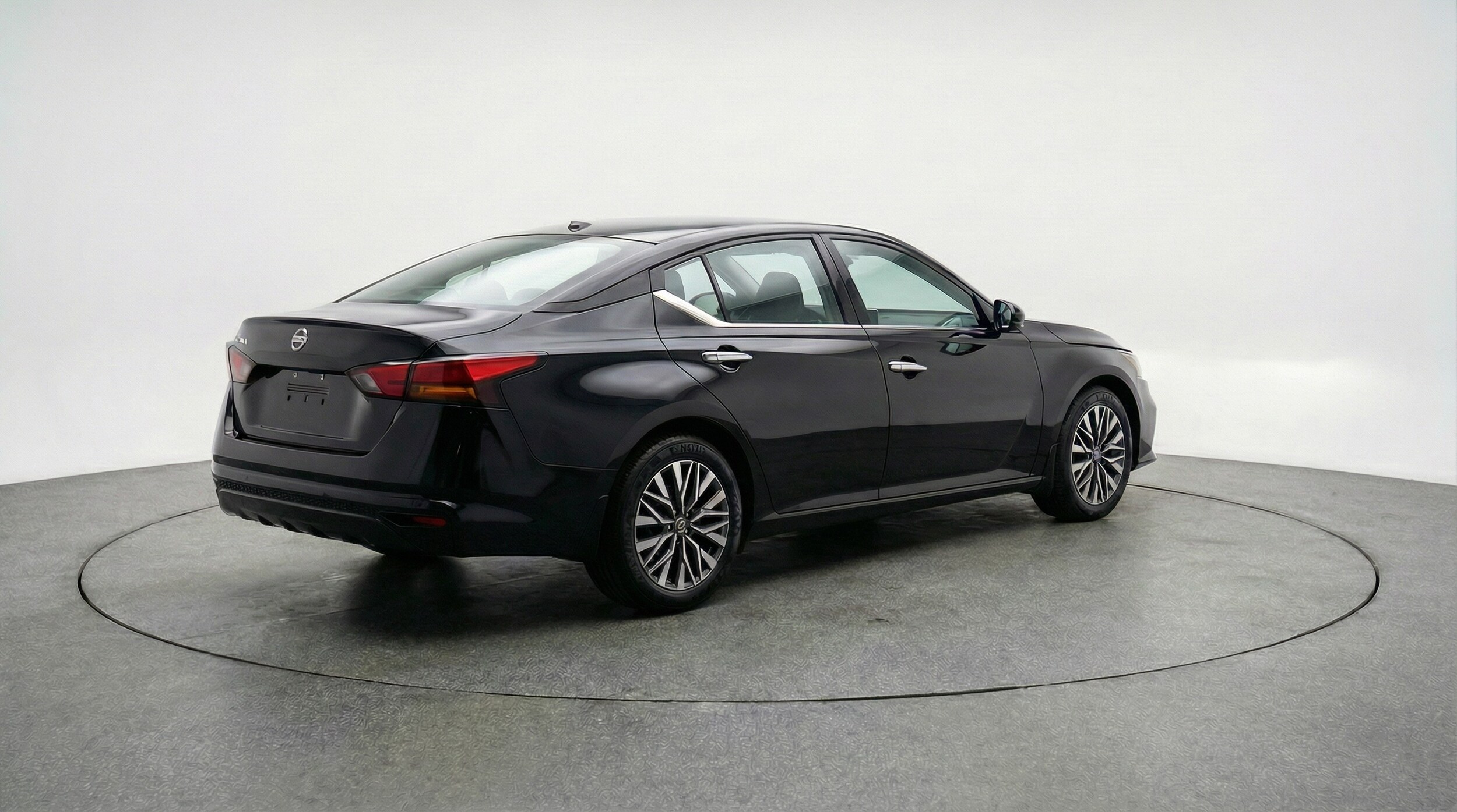 Thumbnail: 2025 Nissan Altima - 7