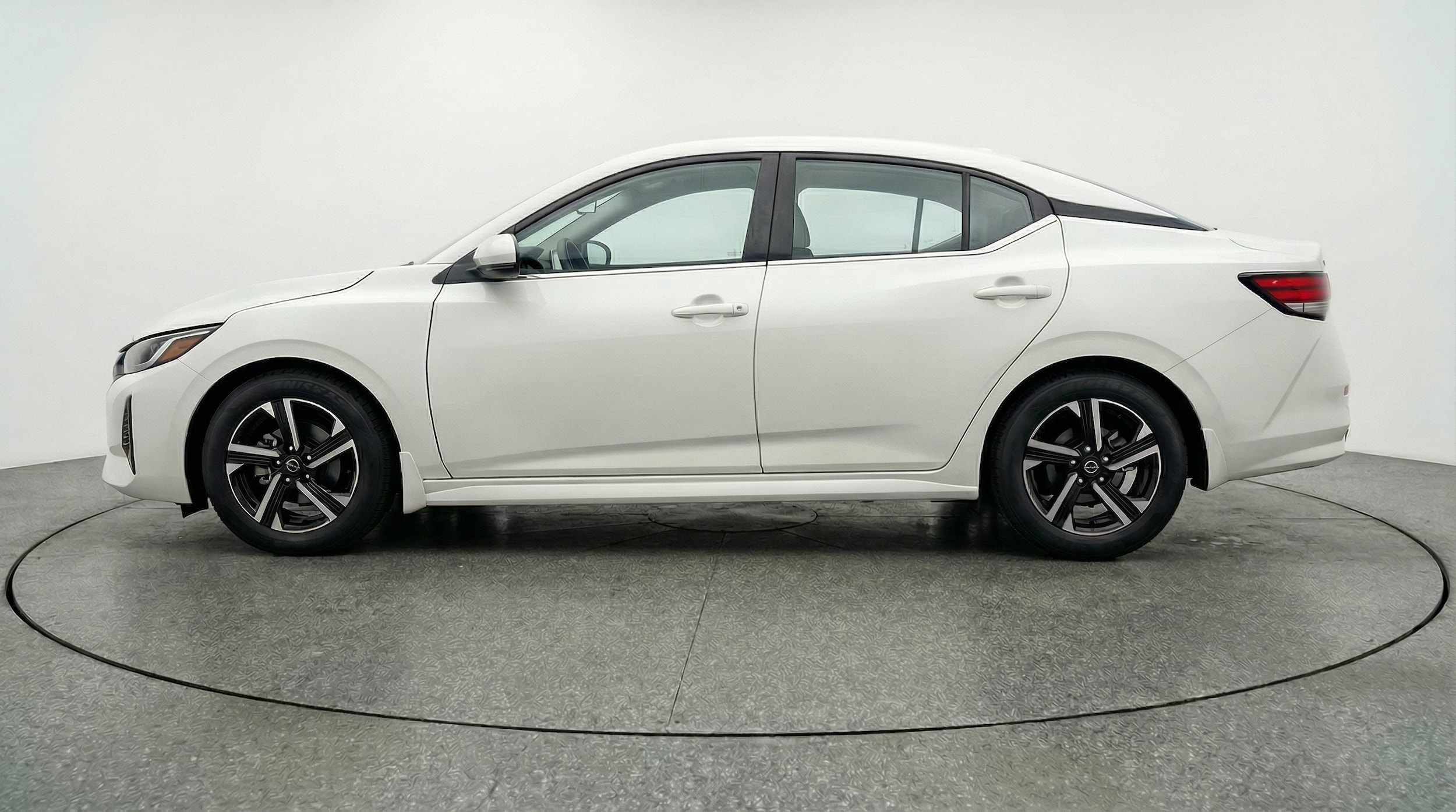 Thumbnail: 2025 Nissan Sentra - 8