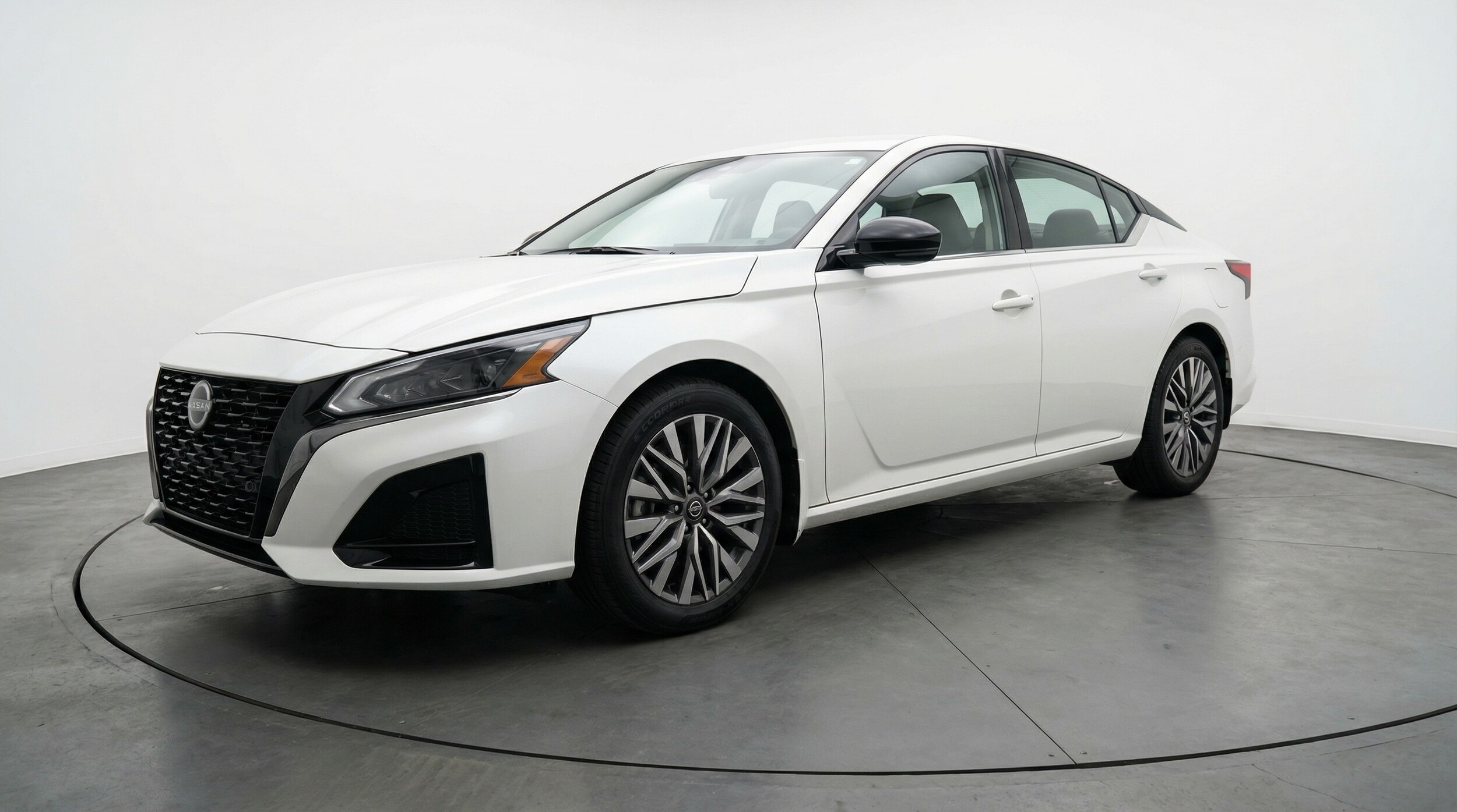 Thumbnail: 2025 Nissan Altima - 3