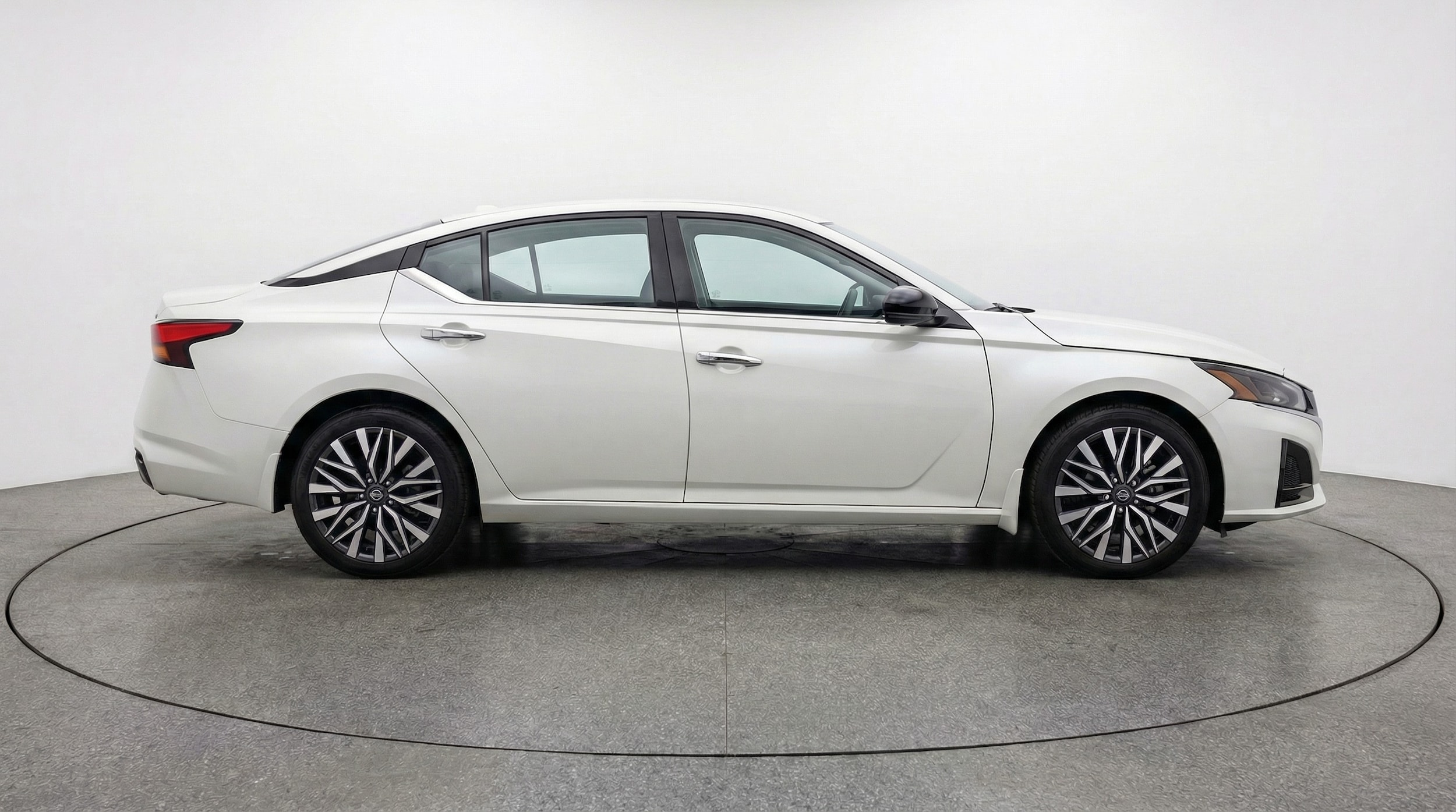 Thumbnail: 2025 Nissan Altima - 8