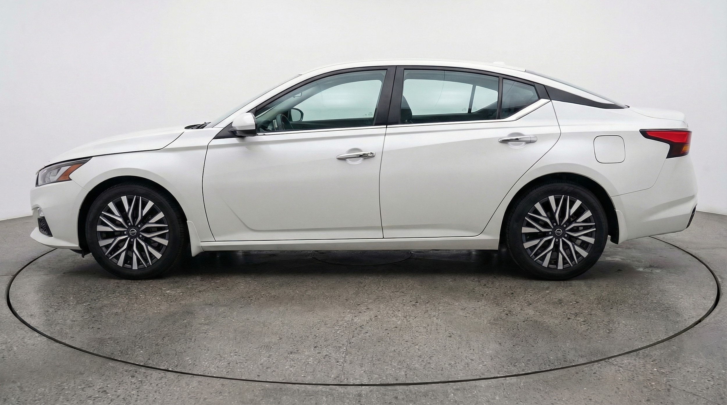 Thumbnail: 2025 Nissan Altima - 4