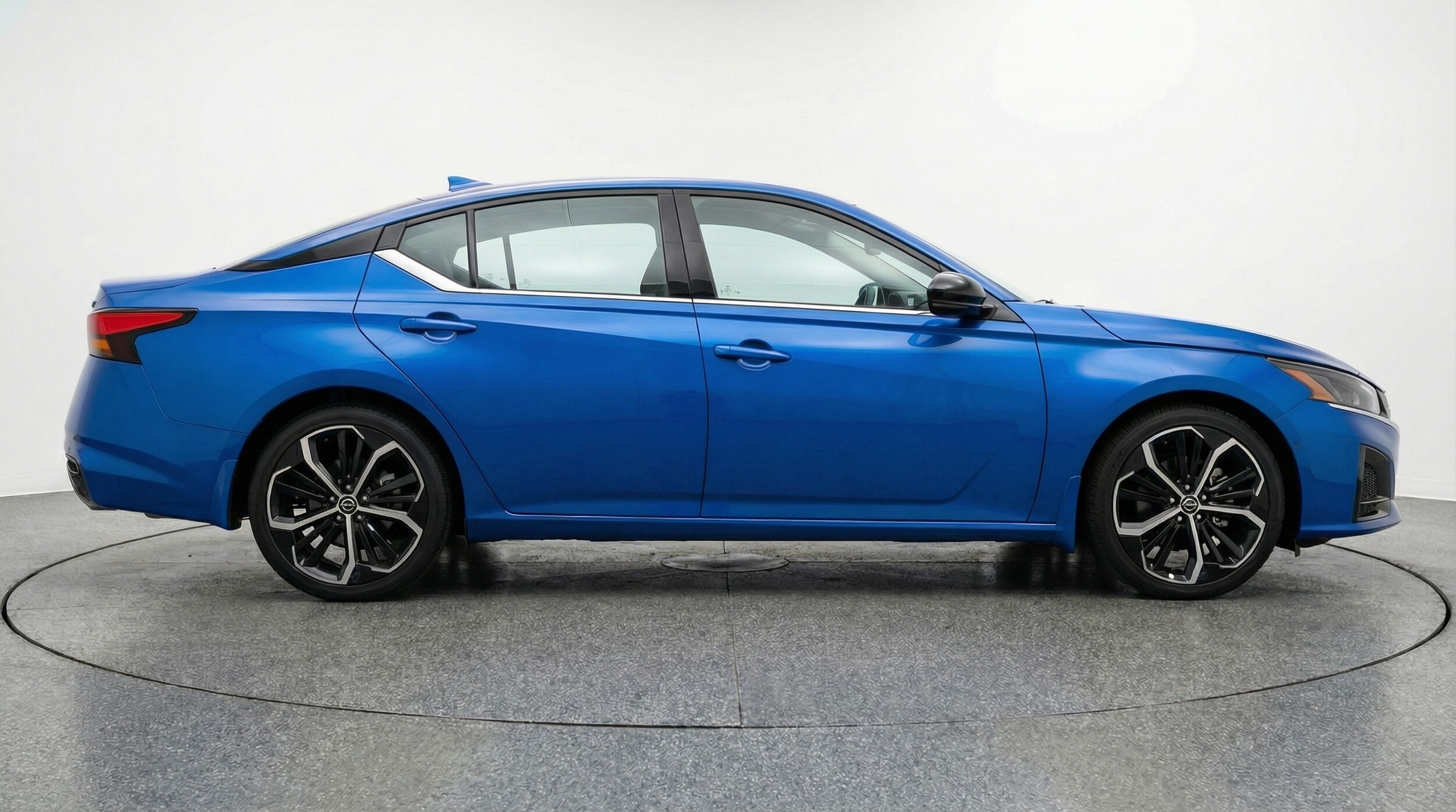 Thumbnail: 2025 Nissan Altima - 8