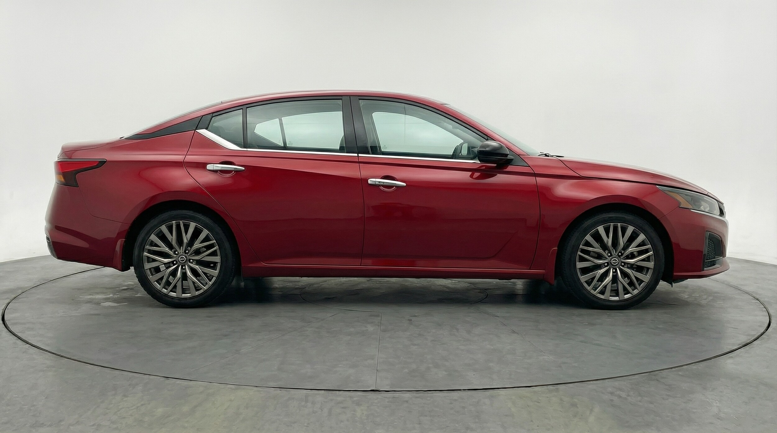 Thumbnail: 2025 Nissan Altima - 8