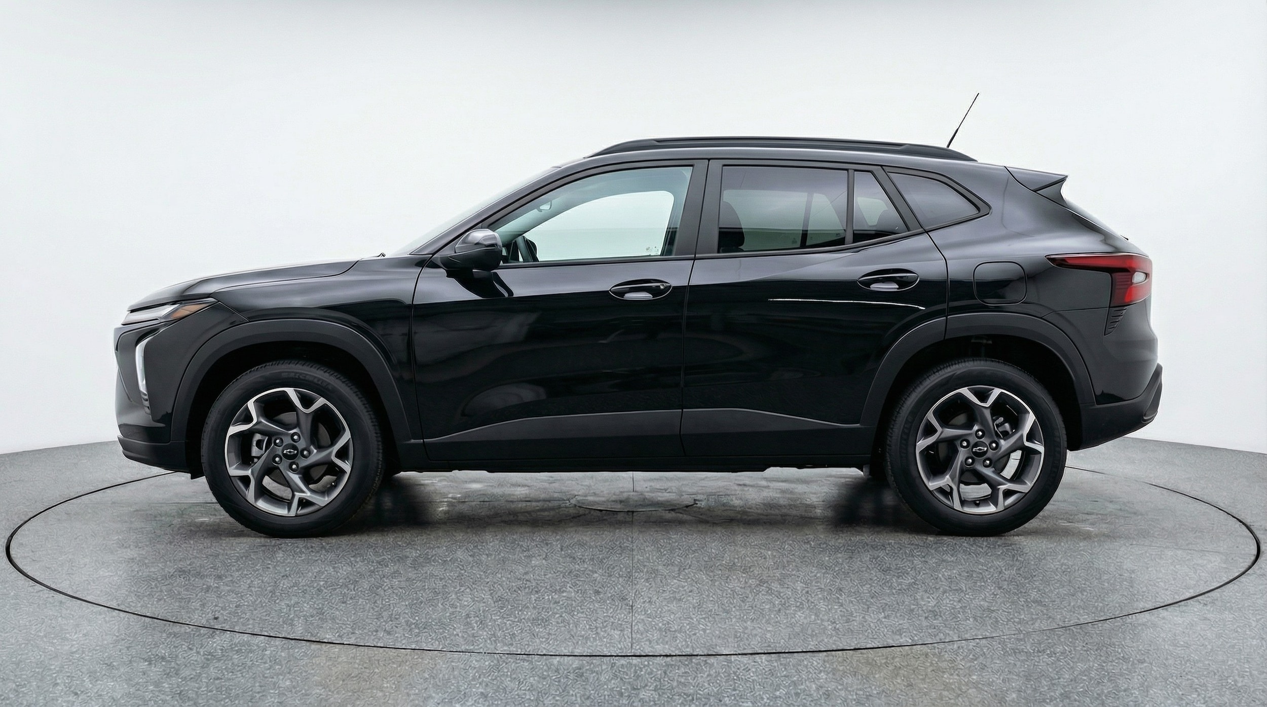 Thumbnail: 2025 Chevrolet Trax - 4