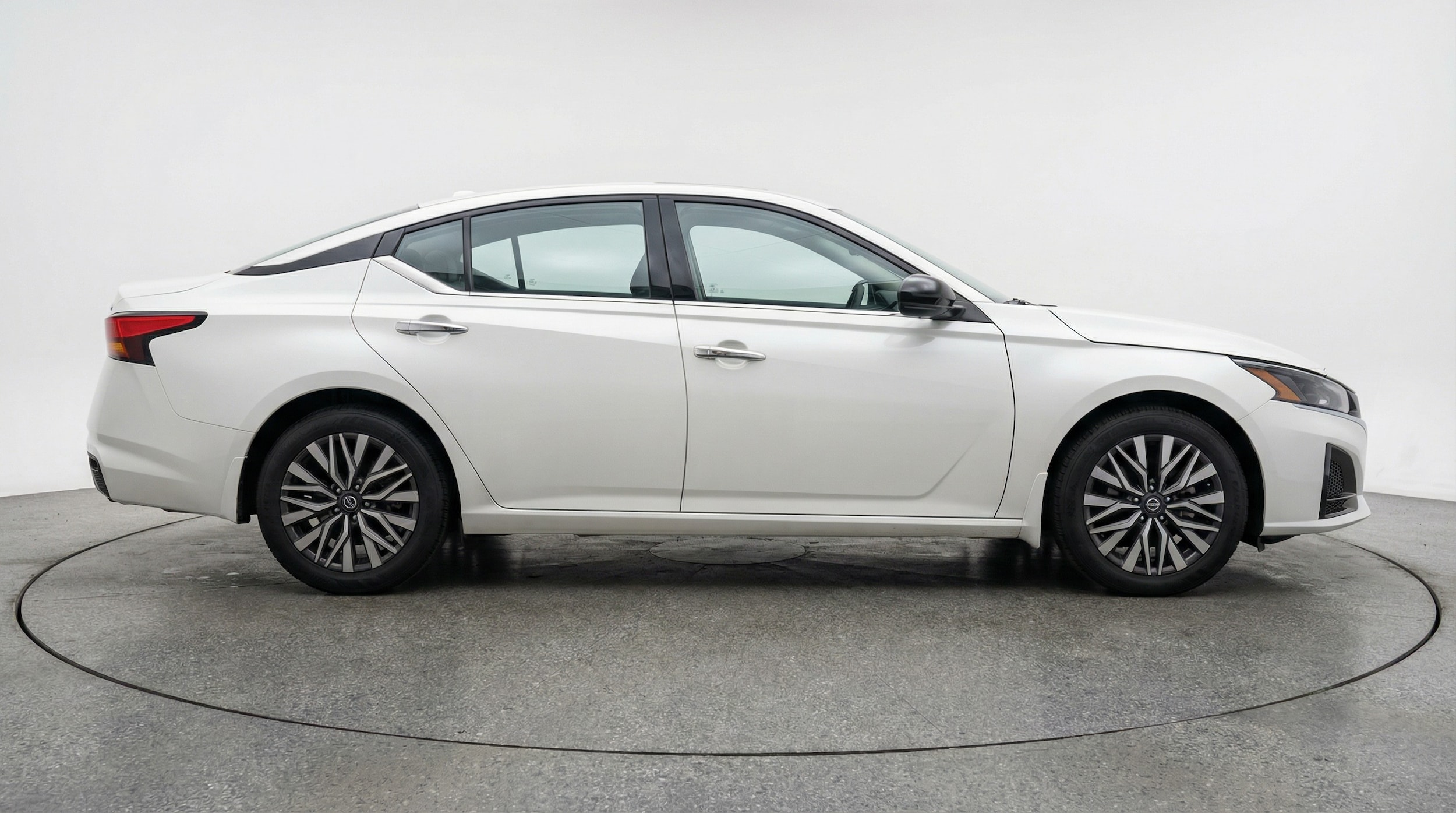 Thumbnail: 2025 Nissan Altima - 8