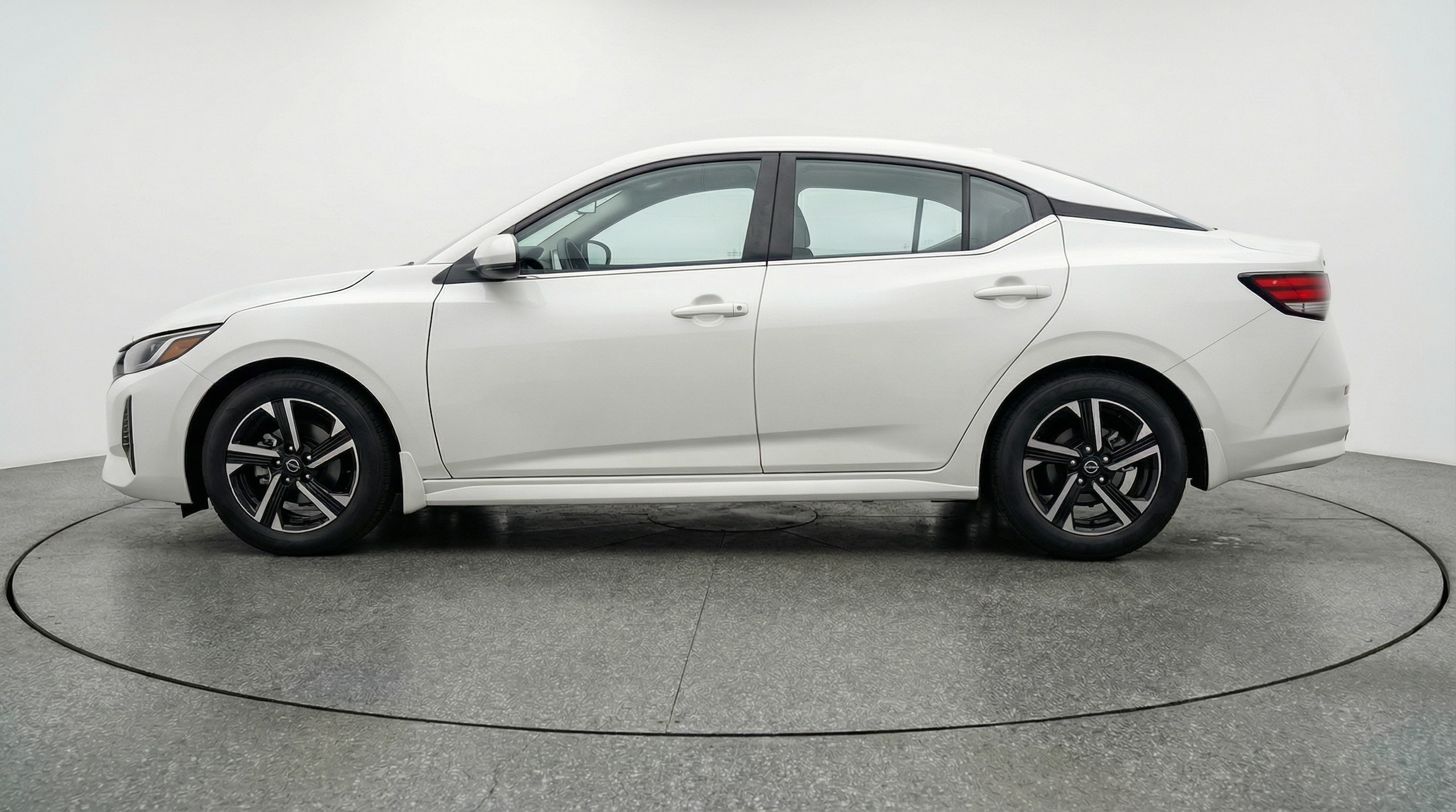 Thumbnail: 2025 Nissan Sentra - 4