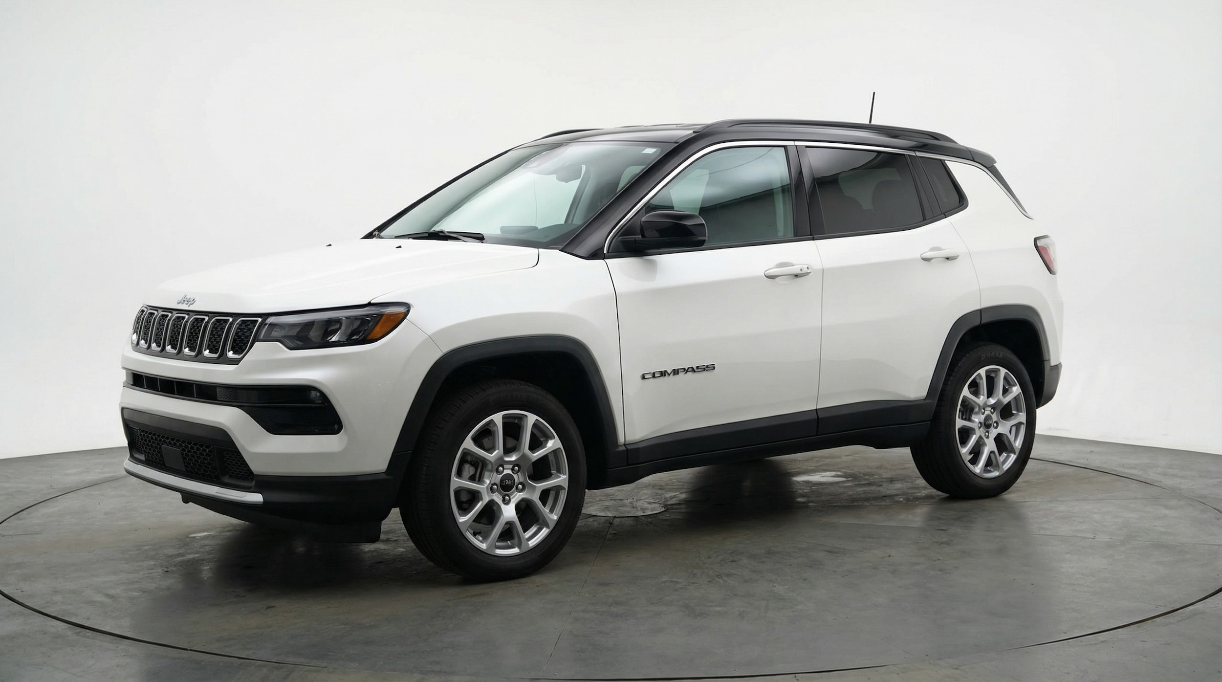 Thumbnail: 2025 Jeep Compass - 3
