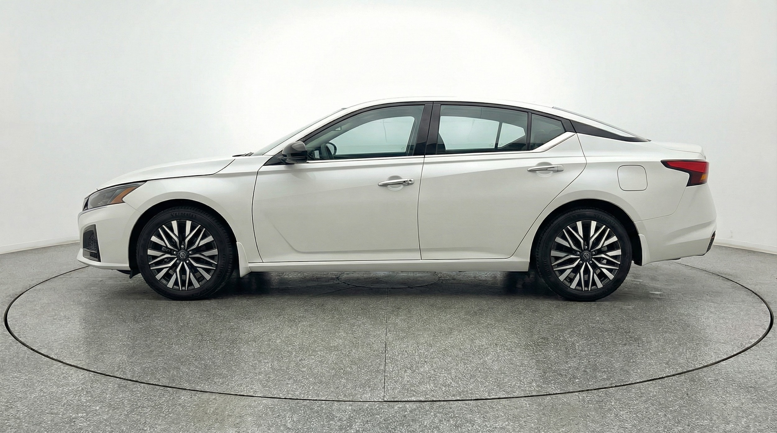 Thumbnail: 2025 Nissan Altima - 4