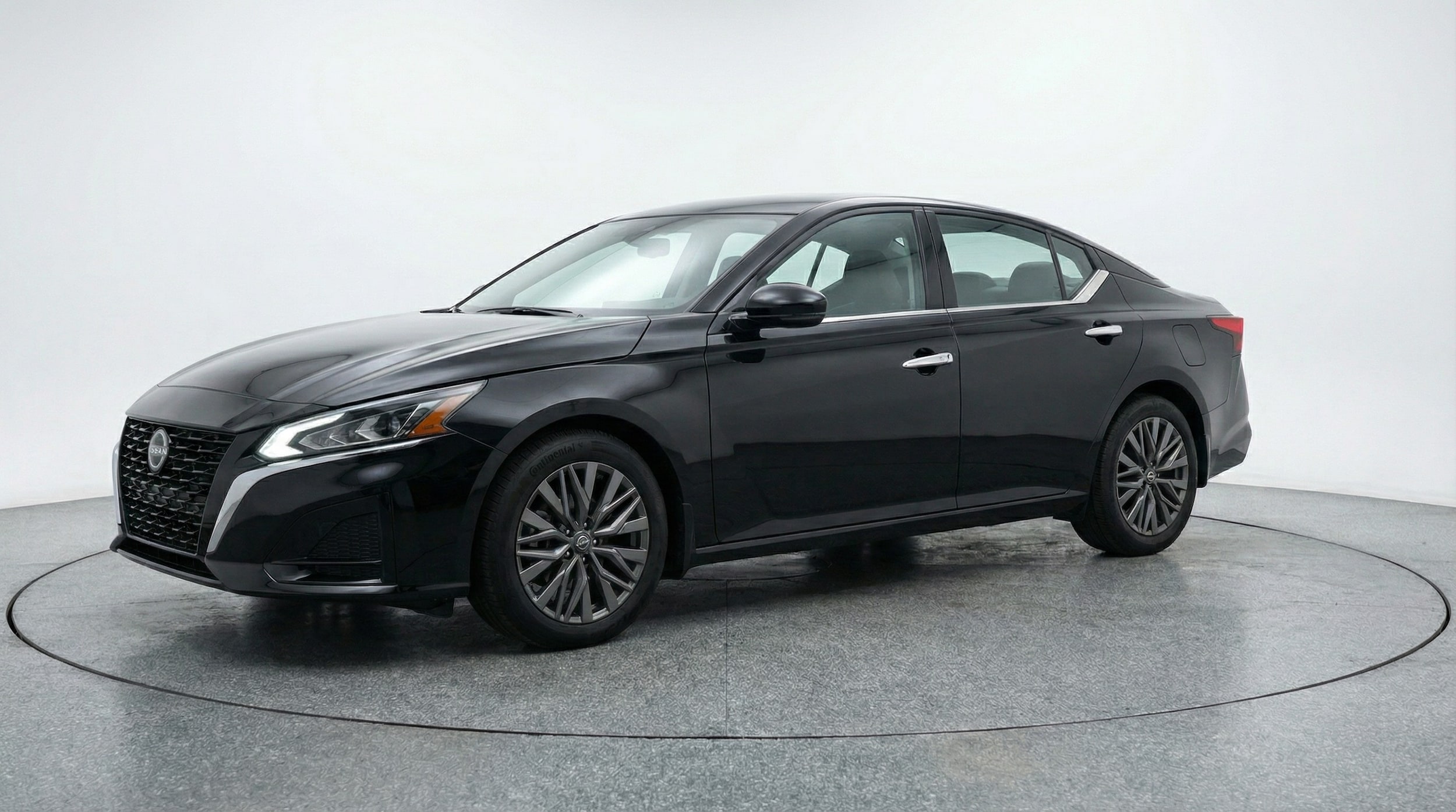 Thumbnail: 2025 Nissan Altima - 3