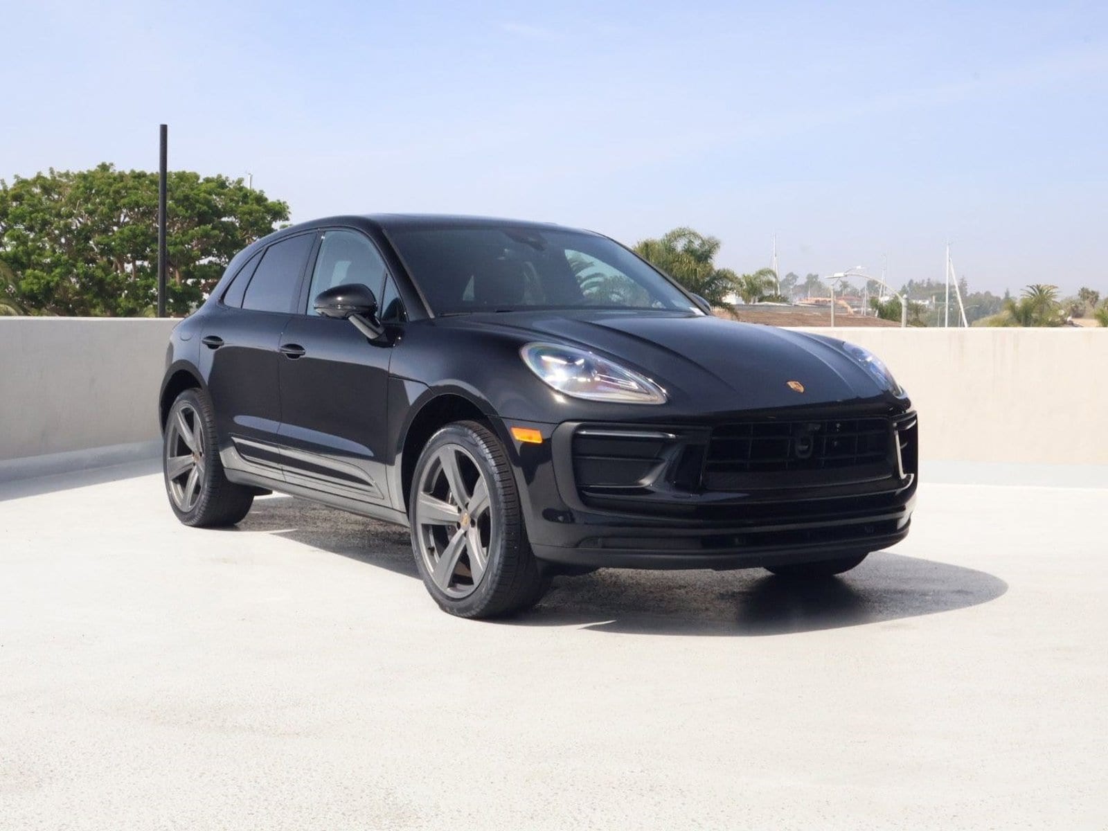 2025 Porsche Macan photo 6