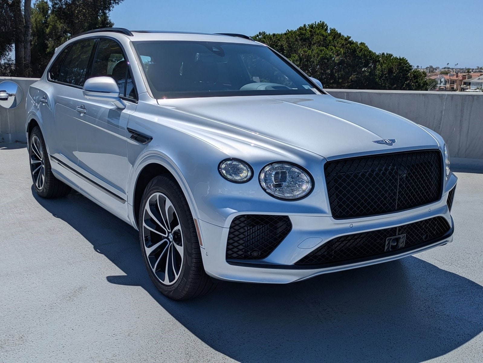 2024 Bentley Bentayga Hybrid
