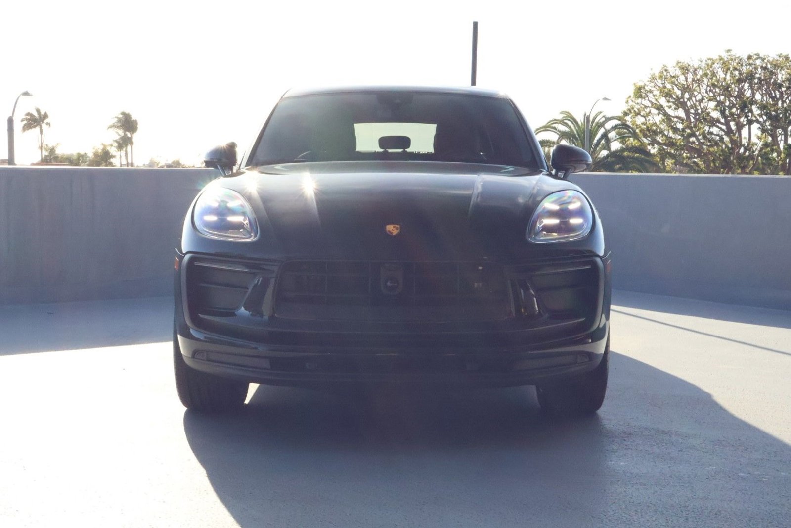 2025 Porsche Macan photo 4