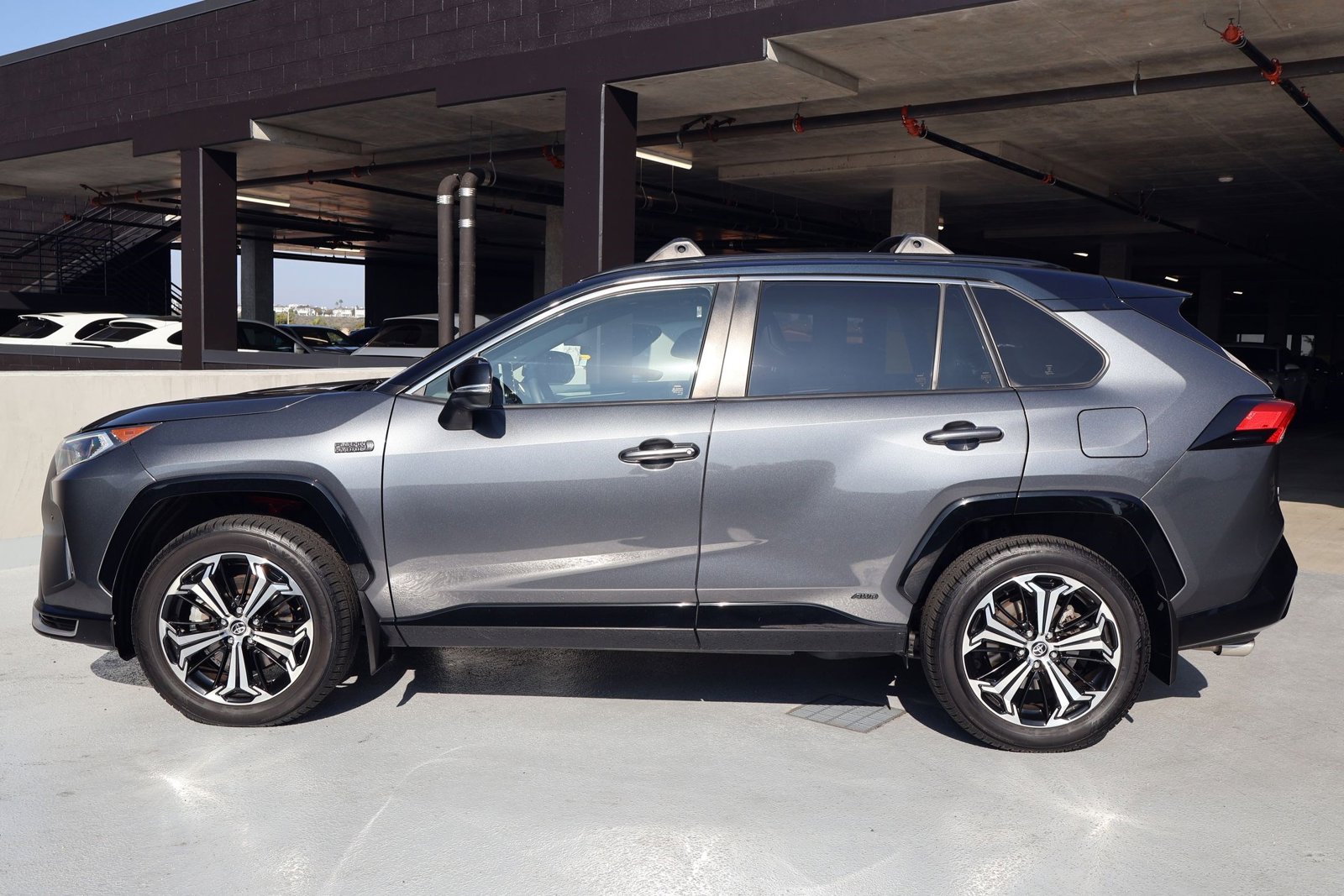 2021 Toyota RAV4 Prime XSE photo 2