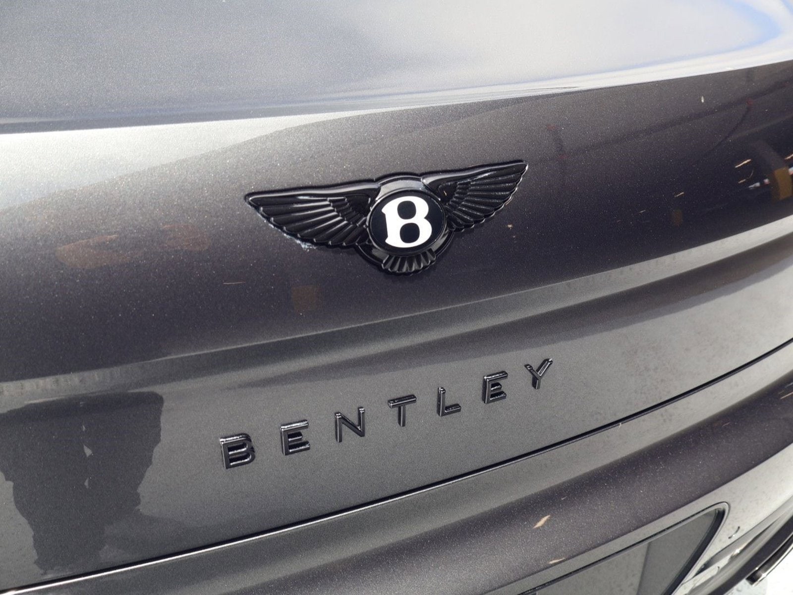 2025 Bentley Flying Spur - Photo 13