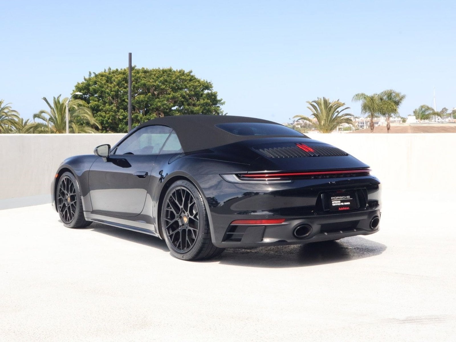 2024 Porsche 911 Carrera S photo 2