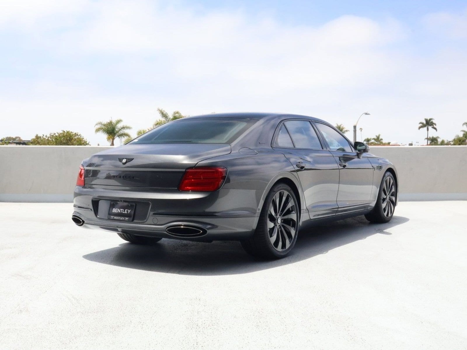 2025 Bentley Flying Spur - Photo 12