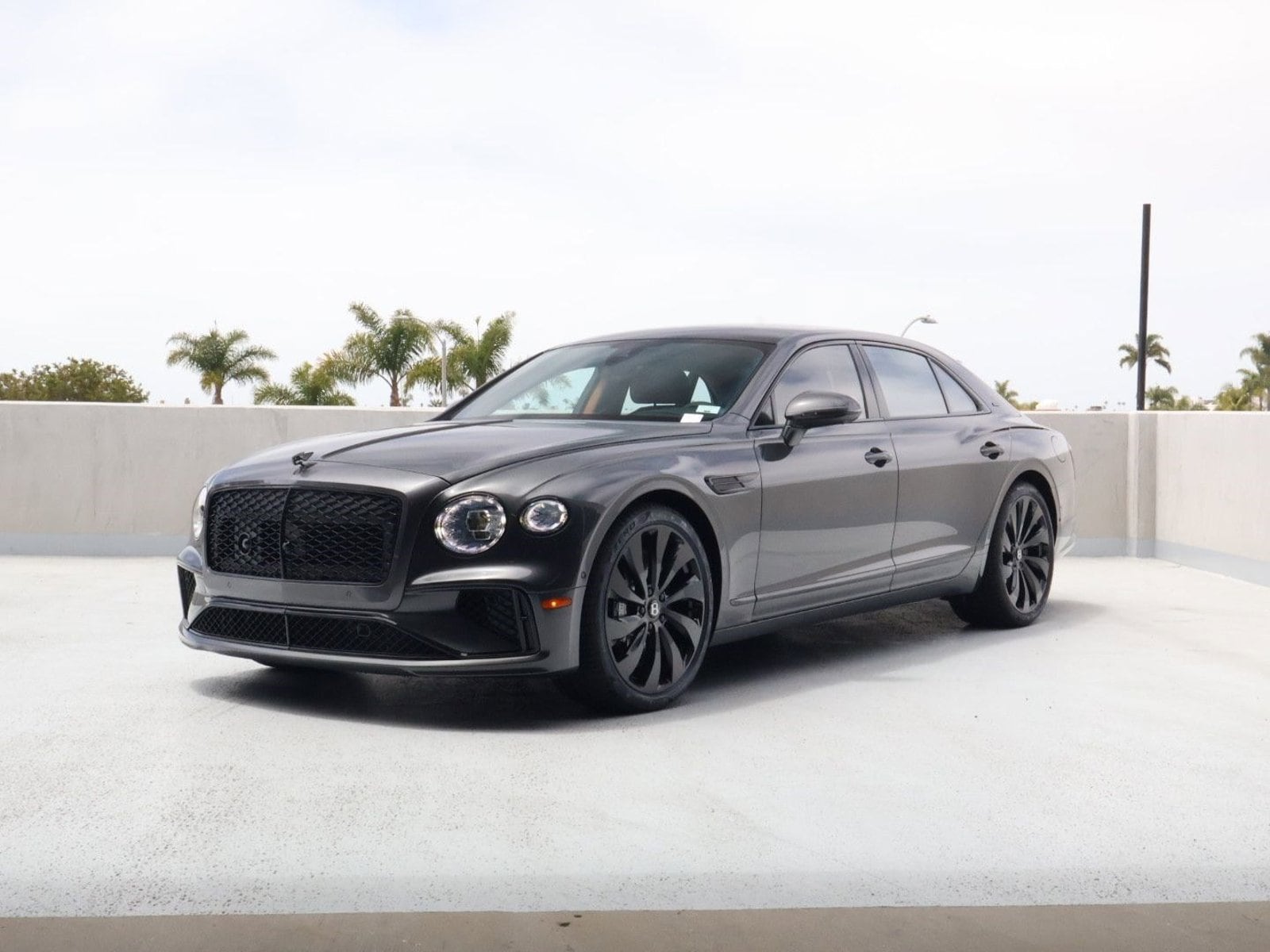 2025 Bentley Flying Spur - Photo 8