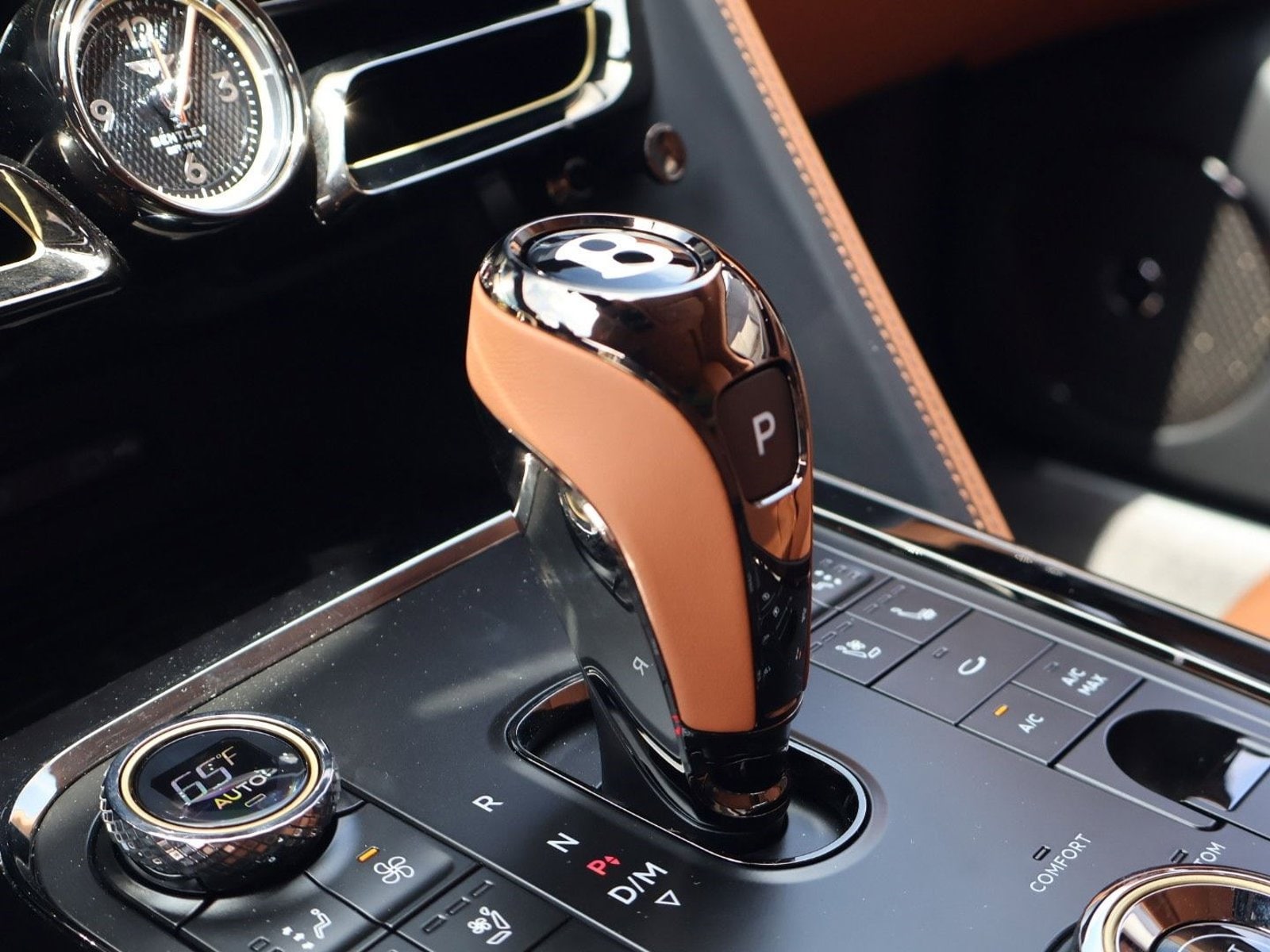 2025 Bentley Flying Spur - Photo 20