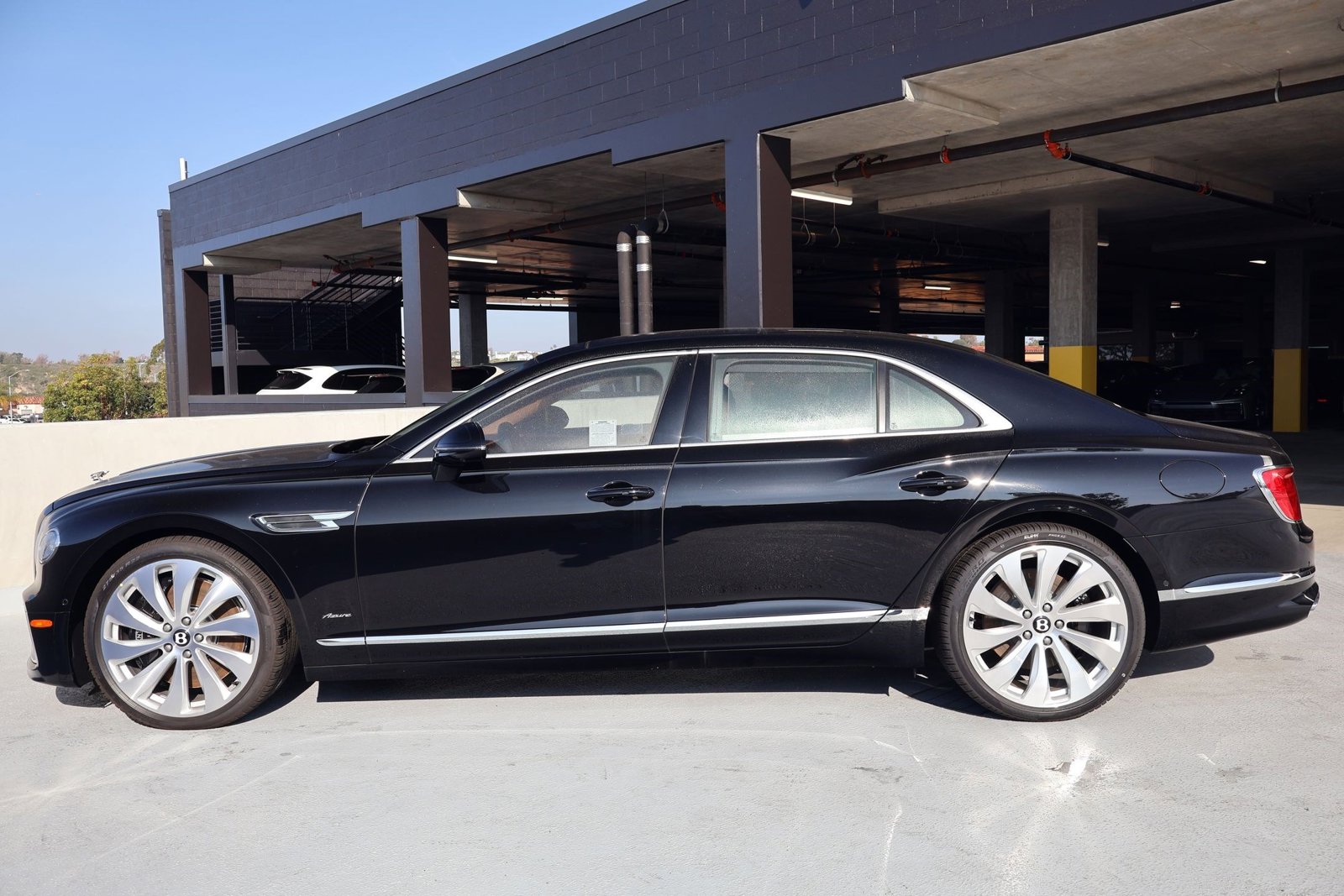 2026 Bentley Flying Spur photo 2