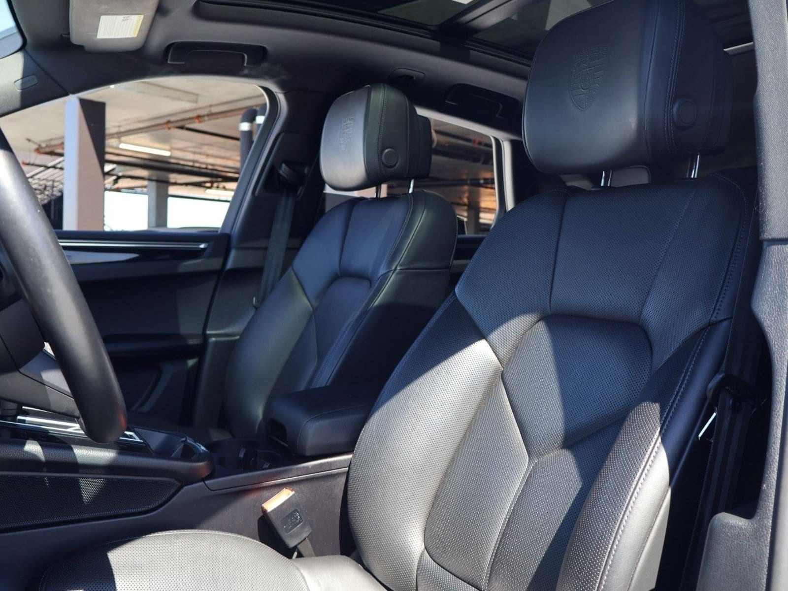 2022 Porsche Macan S photo 4