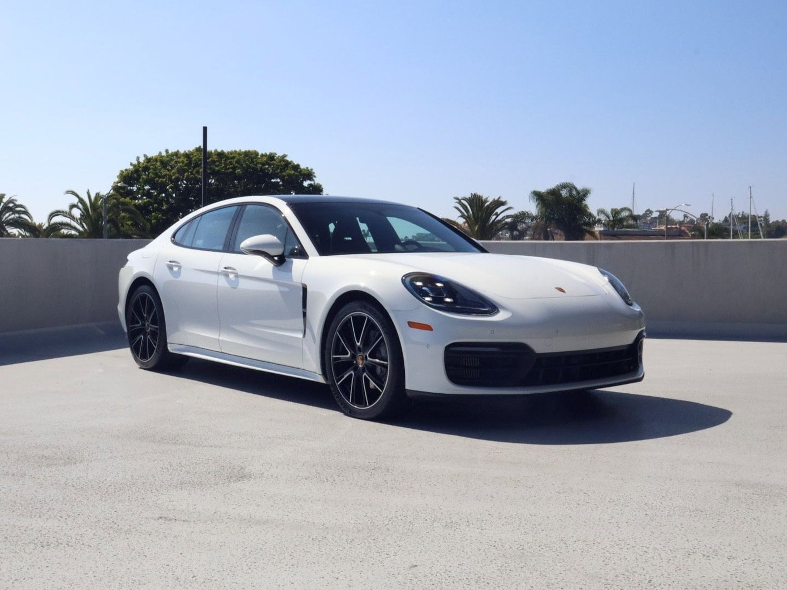 2022 Porsche Panamera 4 photo 6